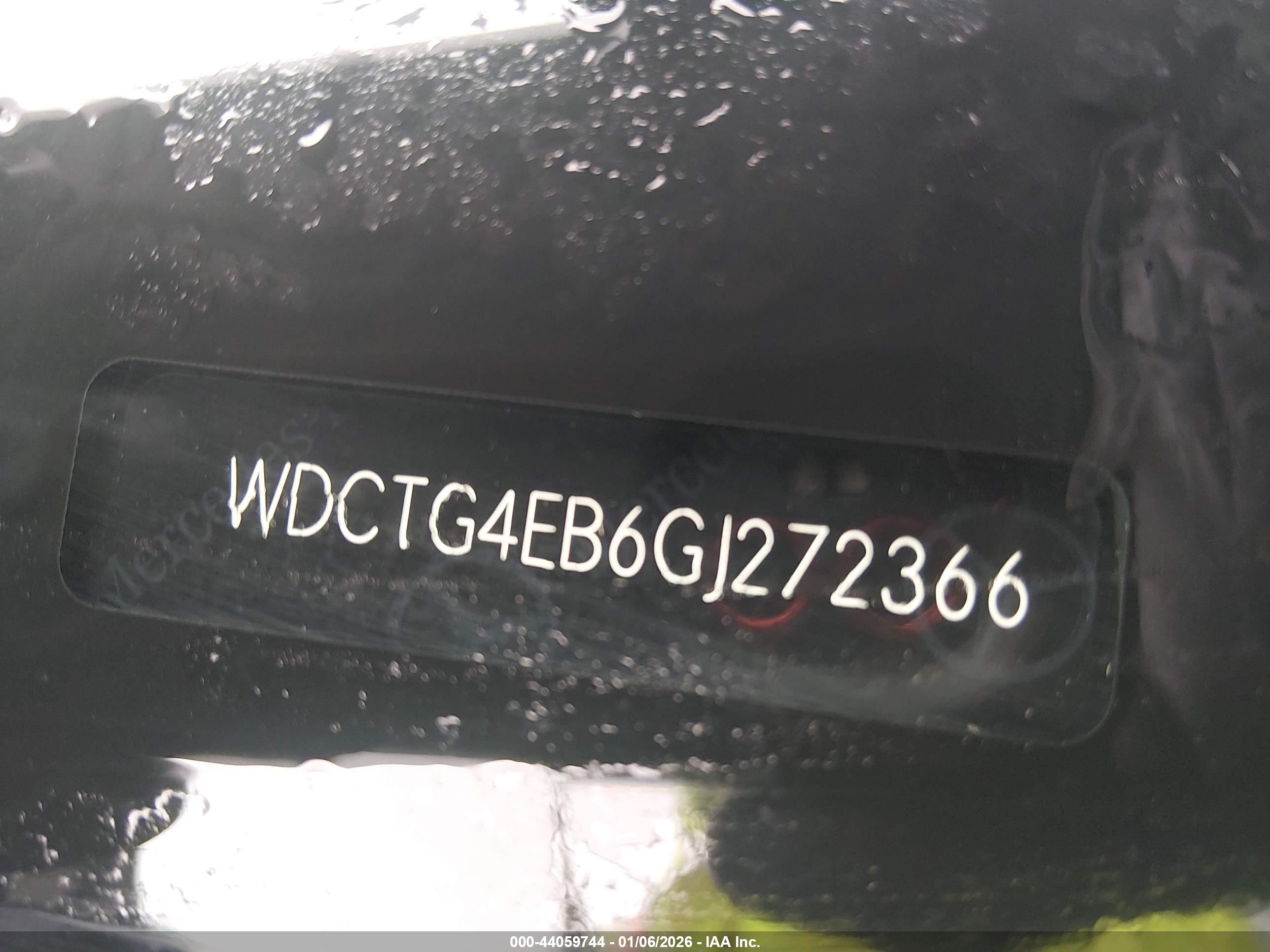 MERCEDES-BENZ GLA image 9