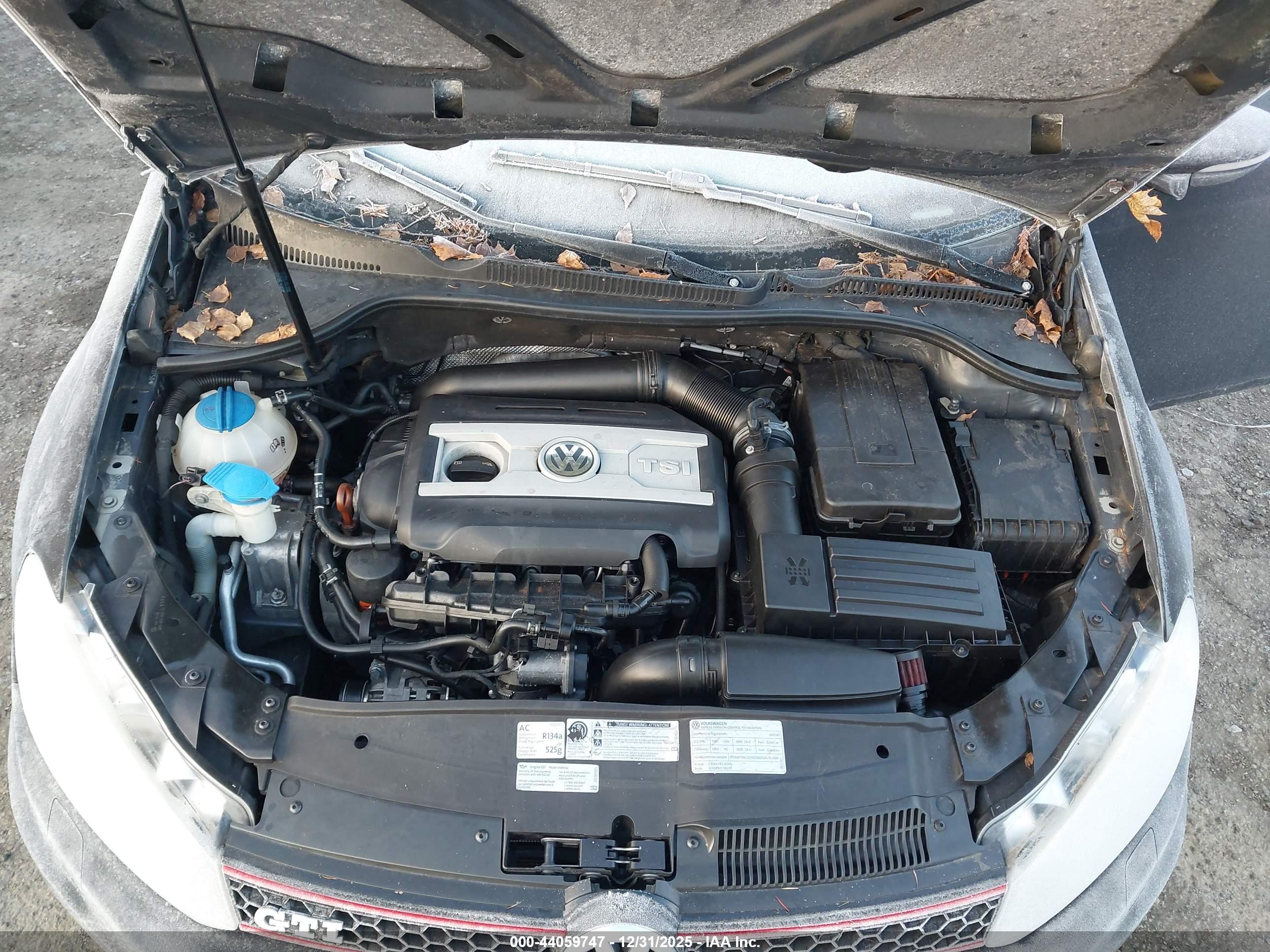 VOLKSWAGEN GTI image 10
