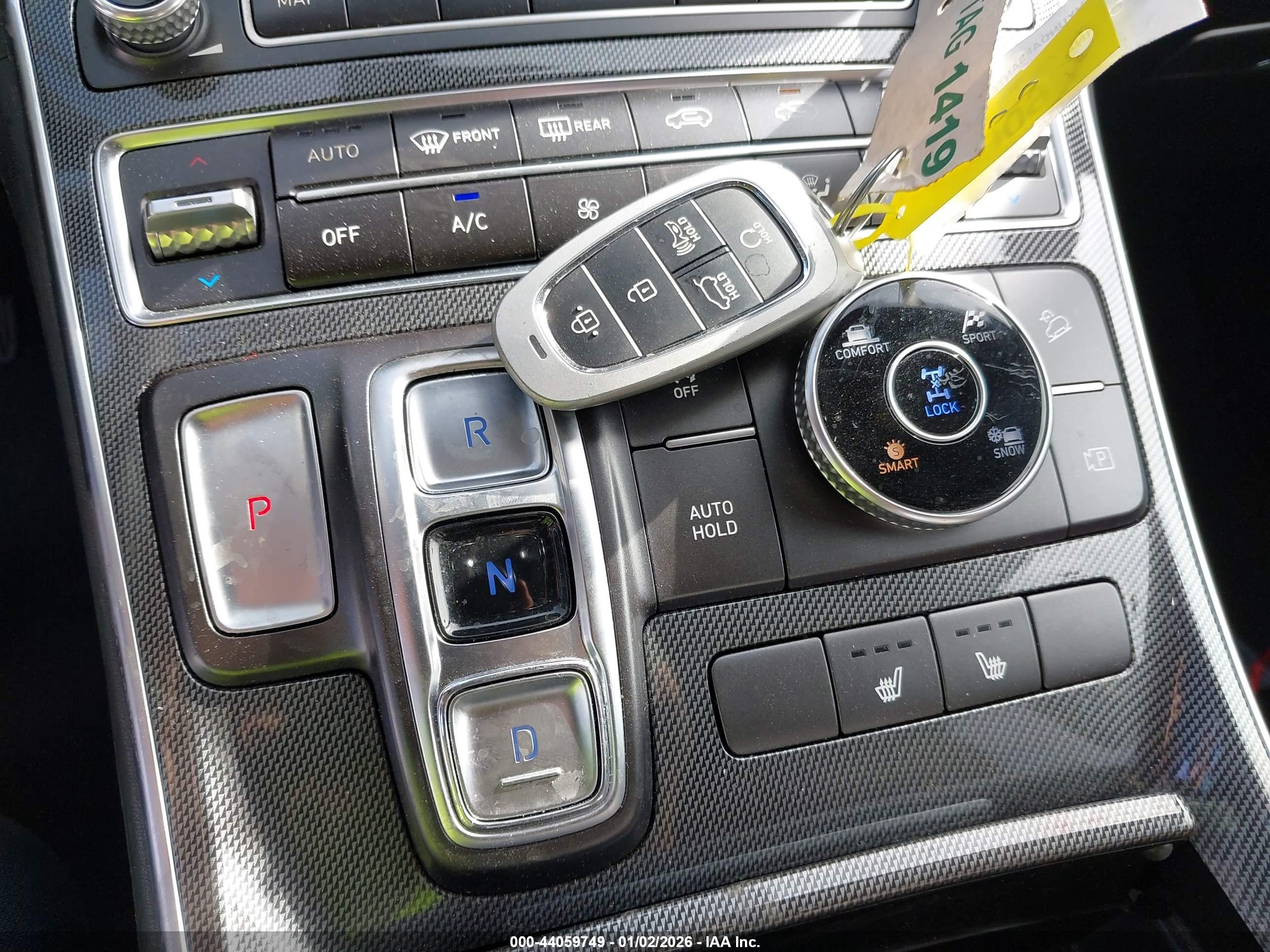 HYUNDAI SANTA image 11