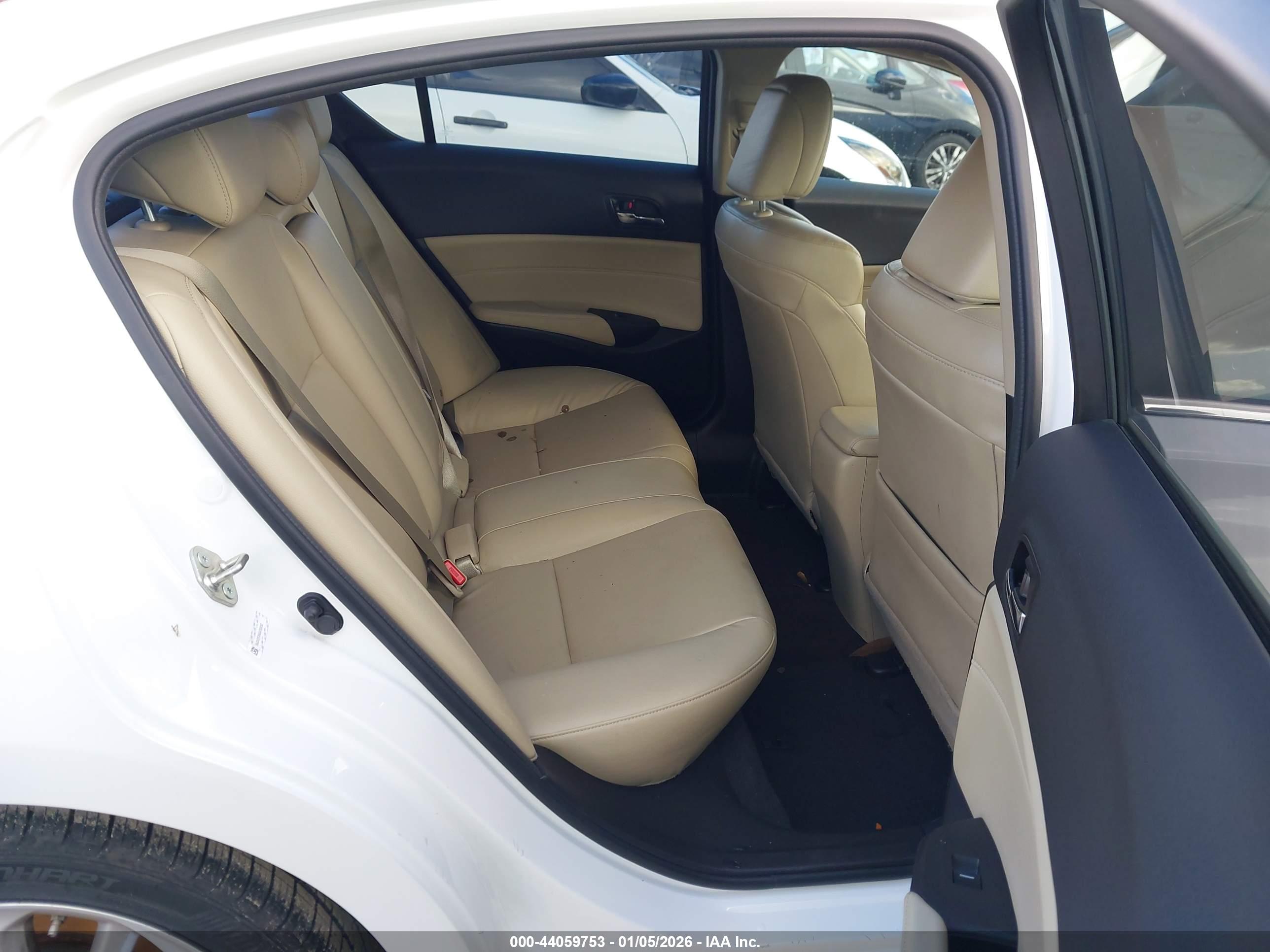 ACURA ILX image 8