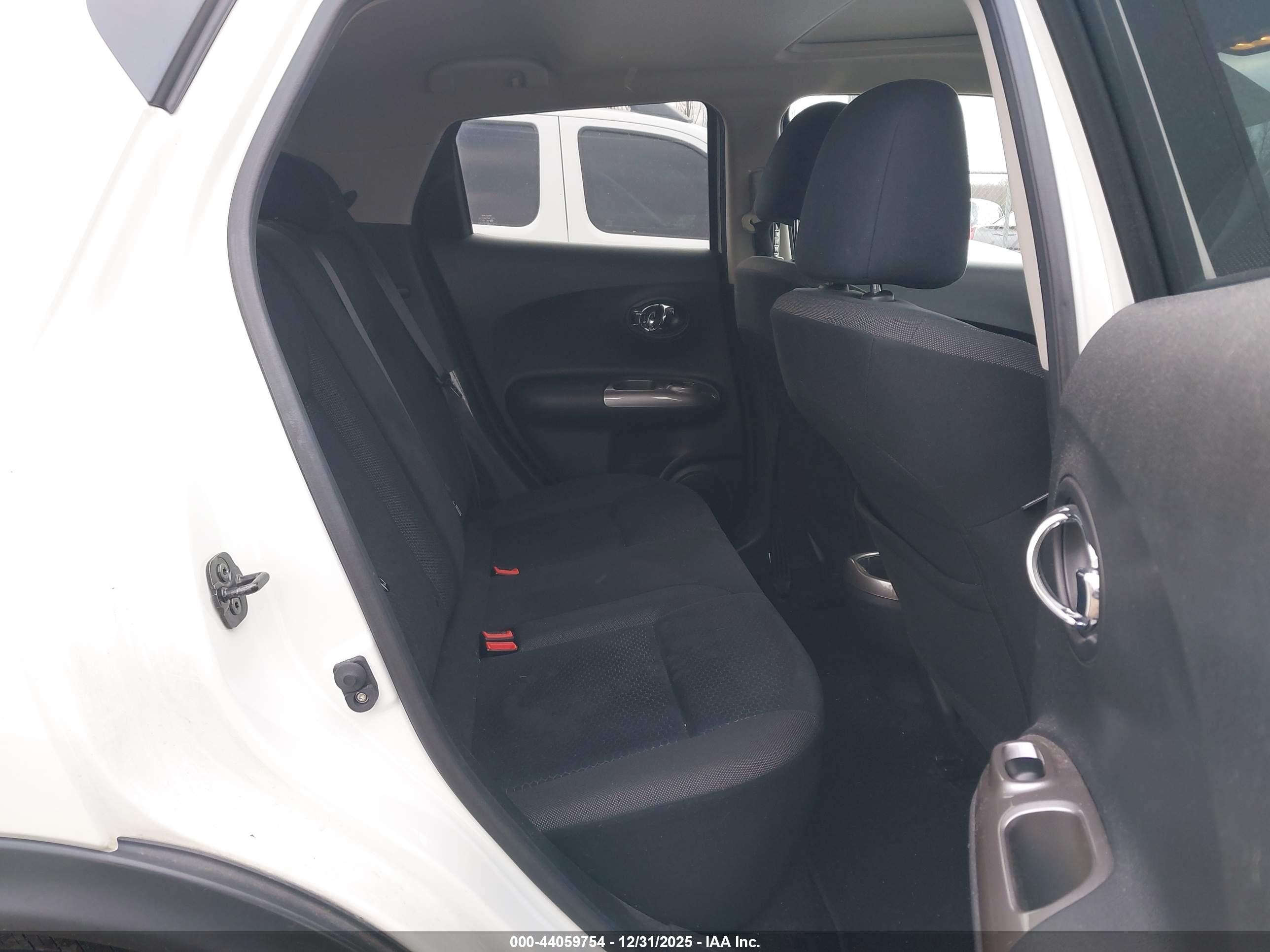 NISSAN JUKE image 8
