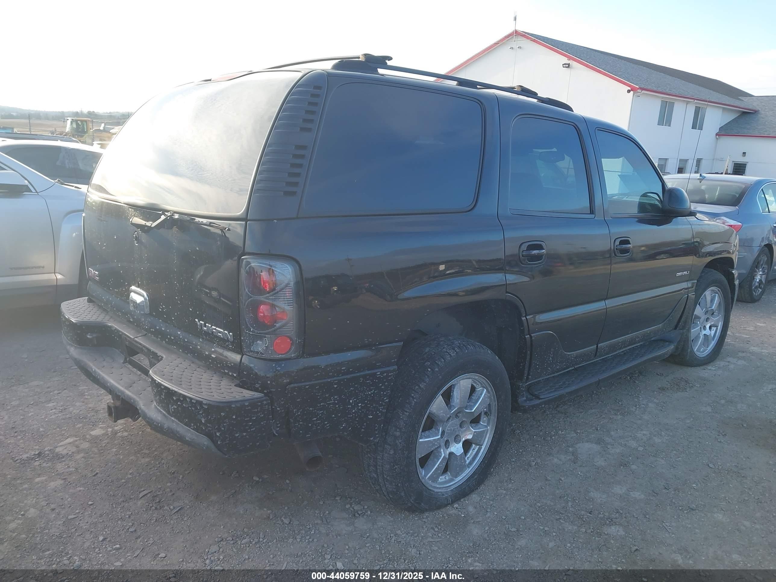 GMC YUKON image 4