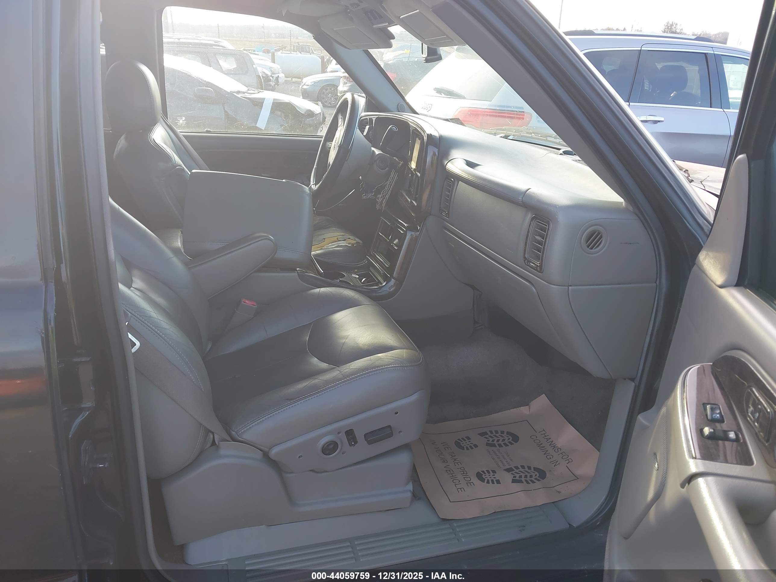 GMC YUKON image 5