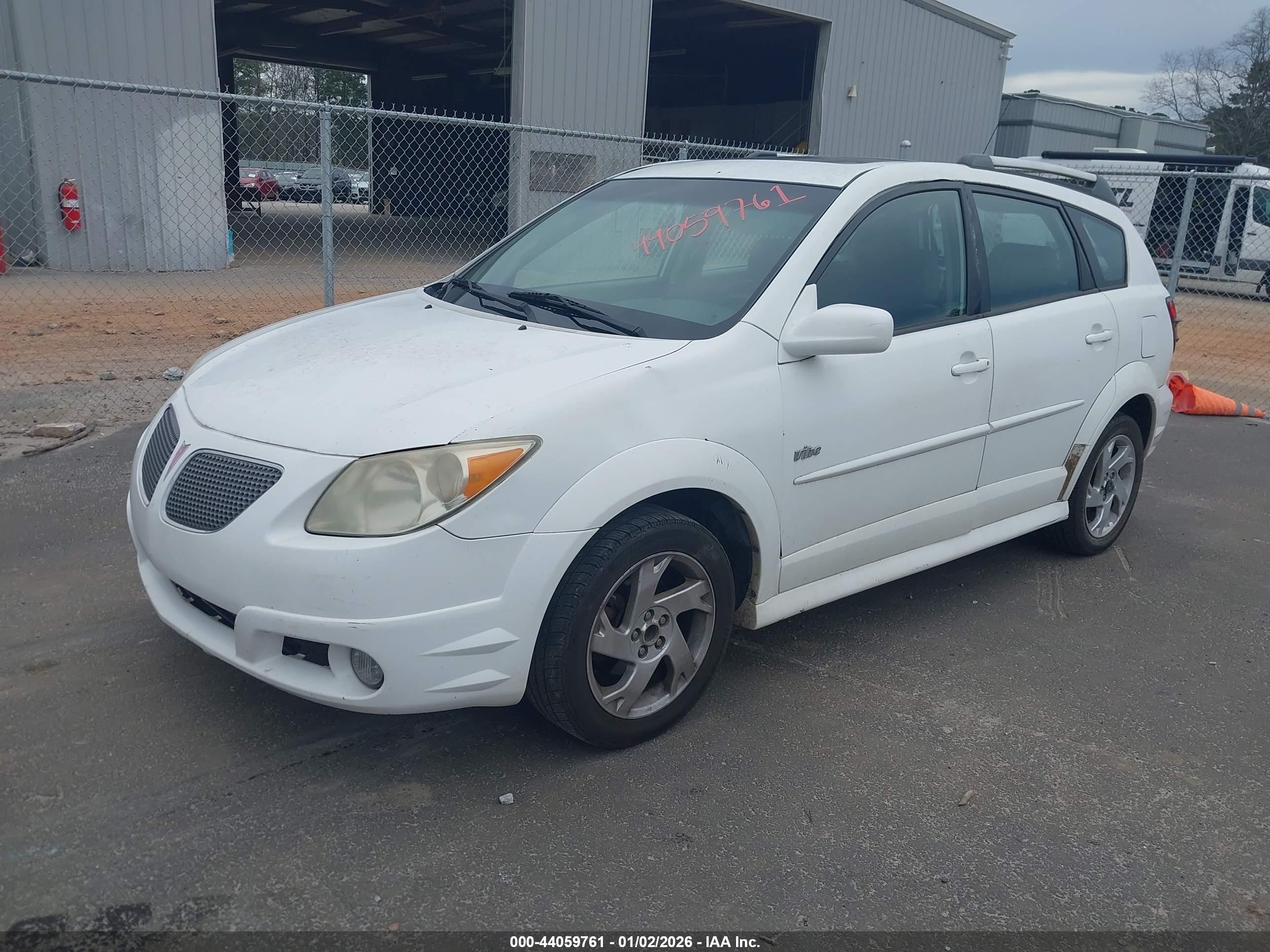 PONTIAC VIBE image 2