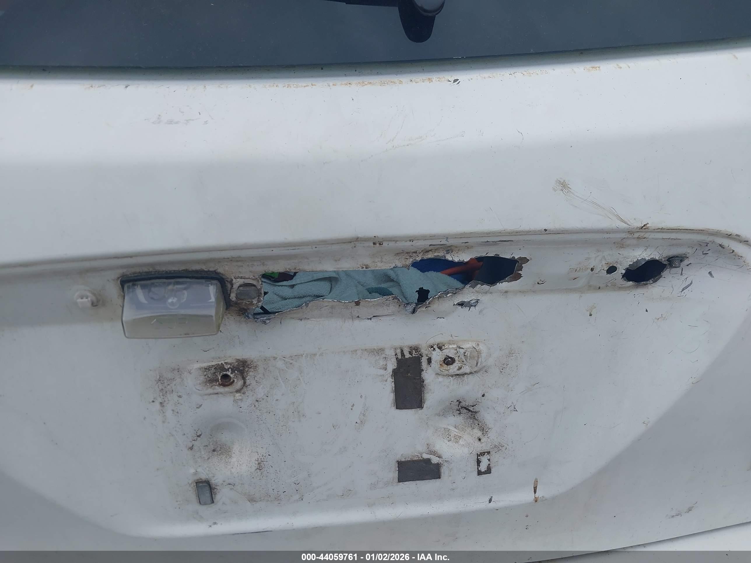 PONTIAC VIBE image 6