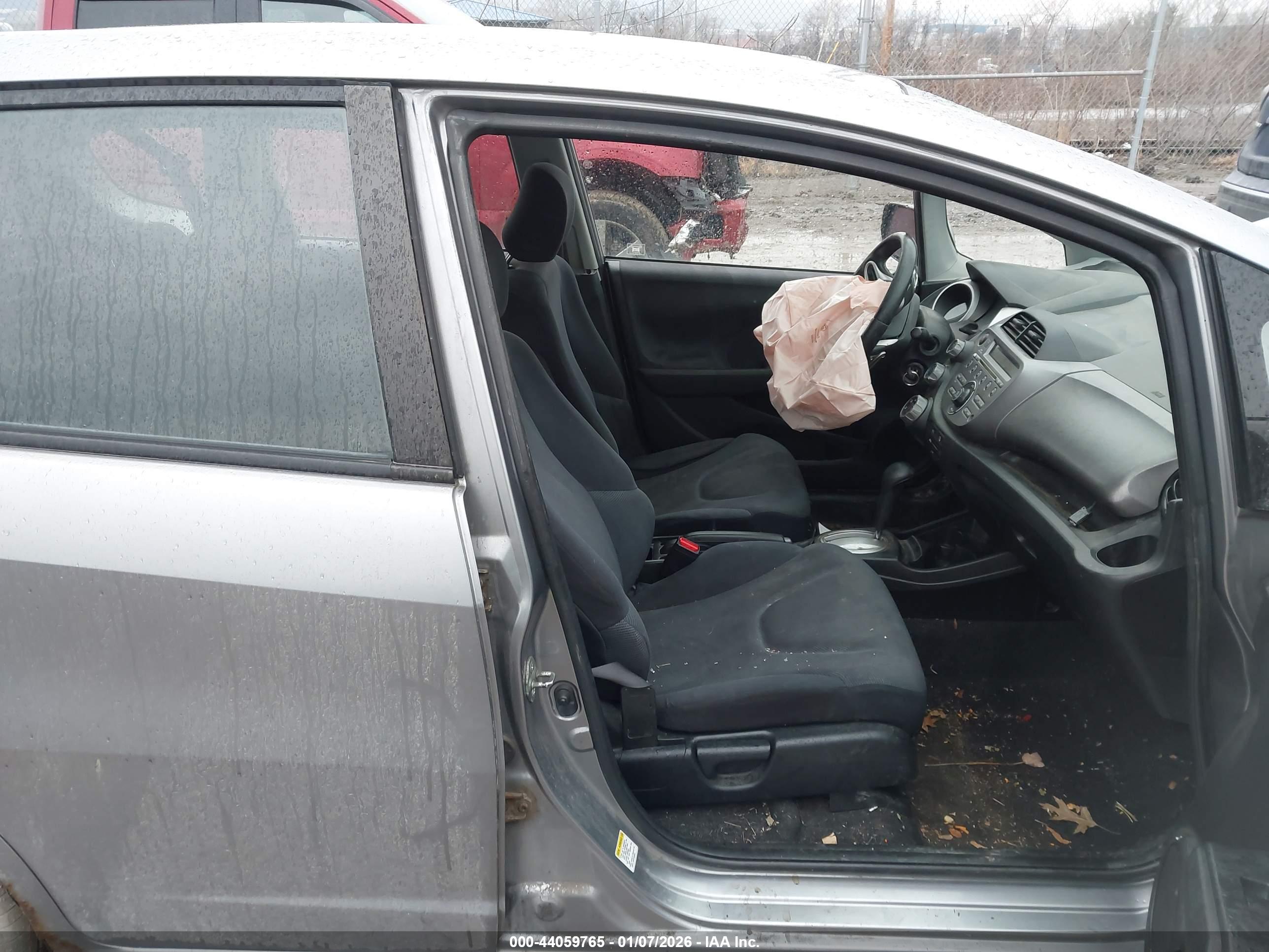 HONDA FIT image 5