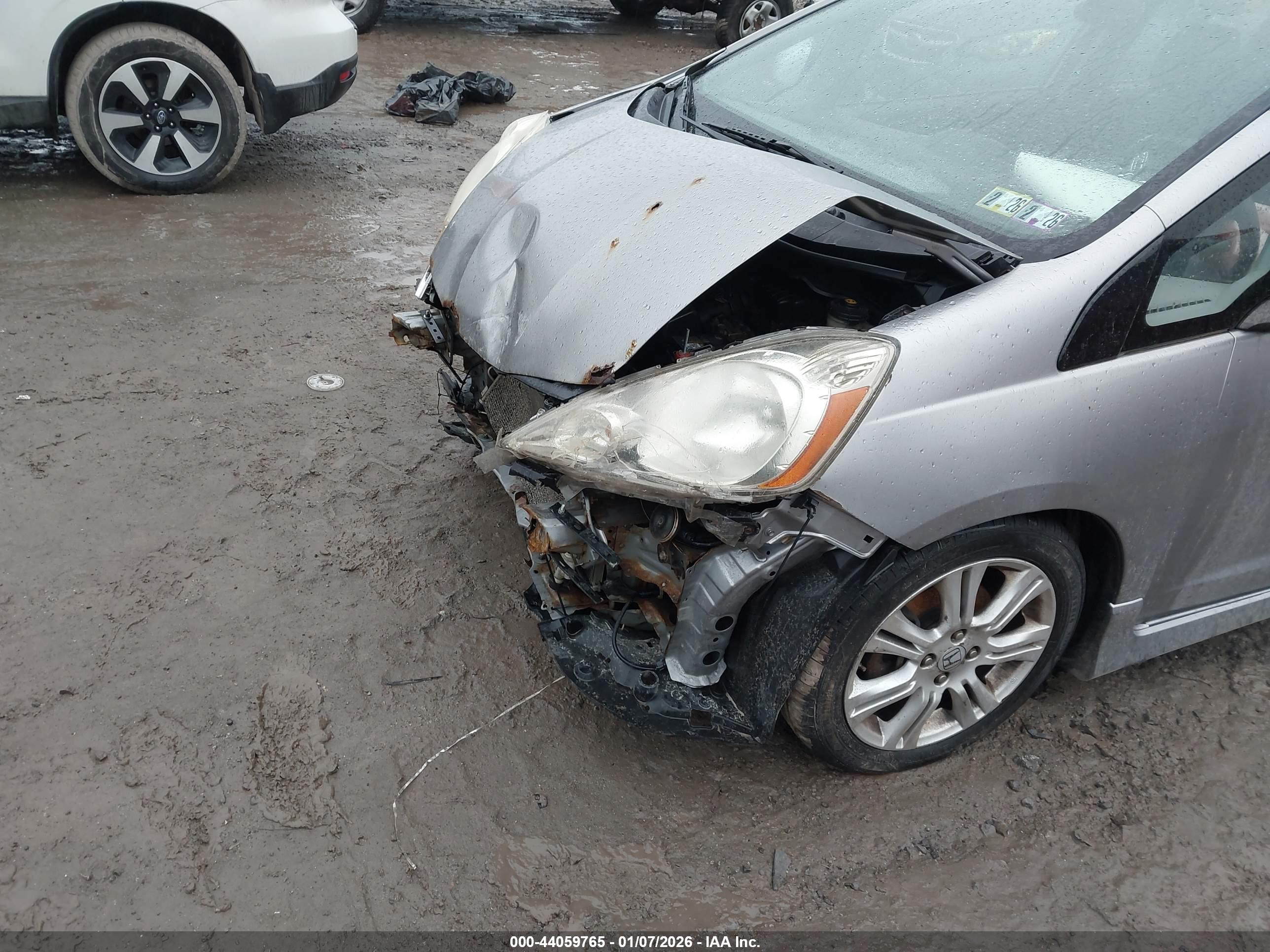 HONDA FIT image 6