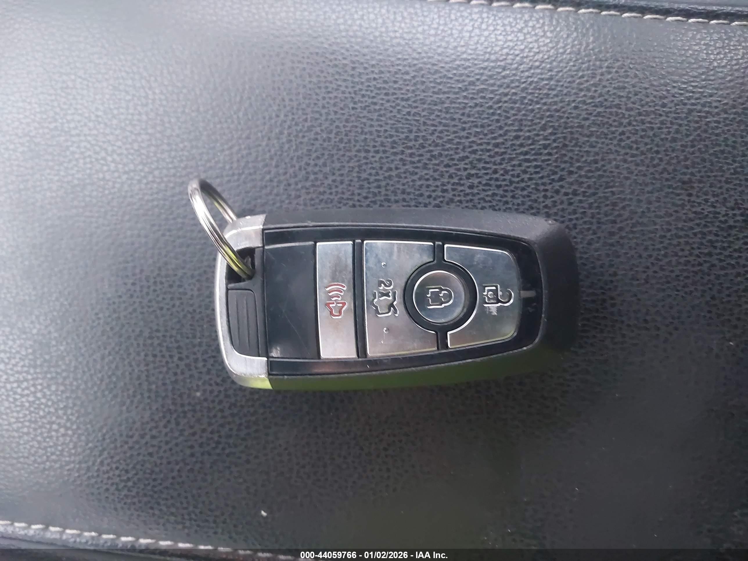 FORD FUSION image 11