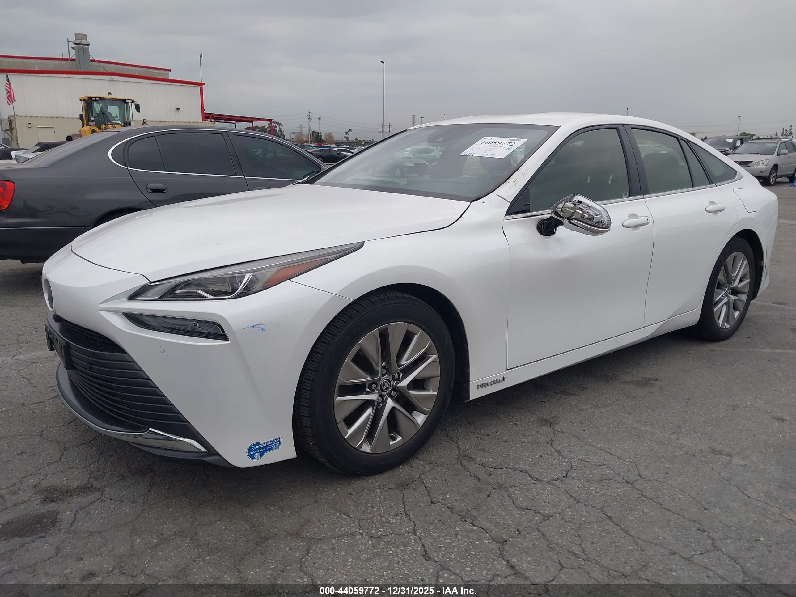 TOYOTA MIRAI image 2
