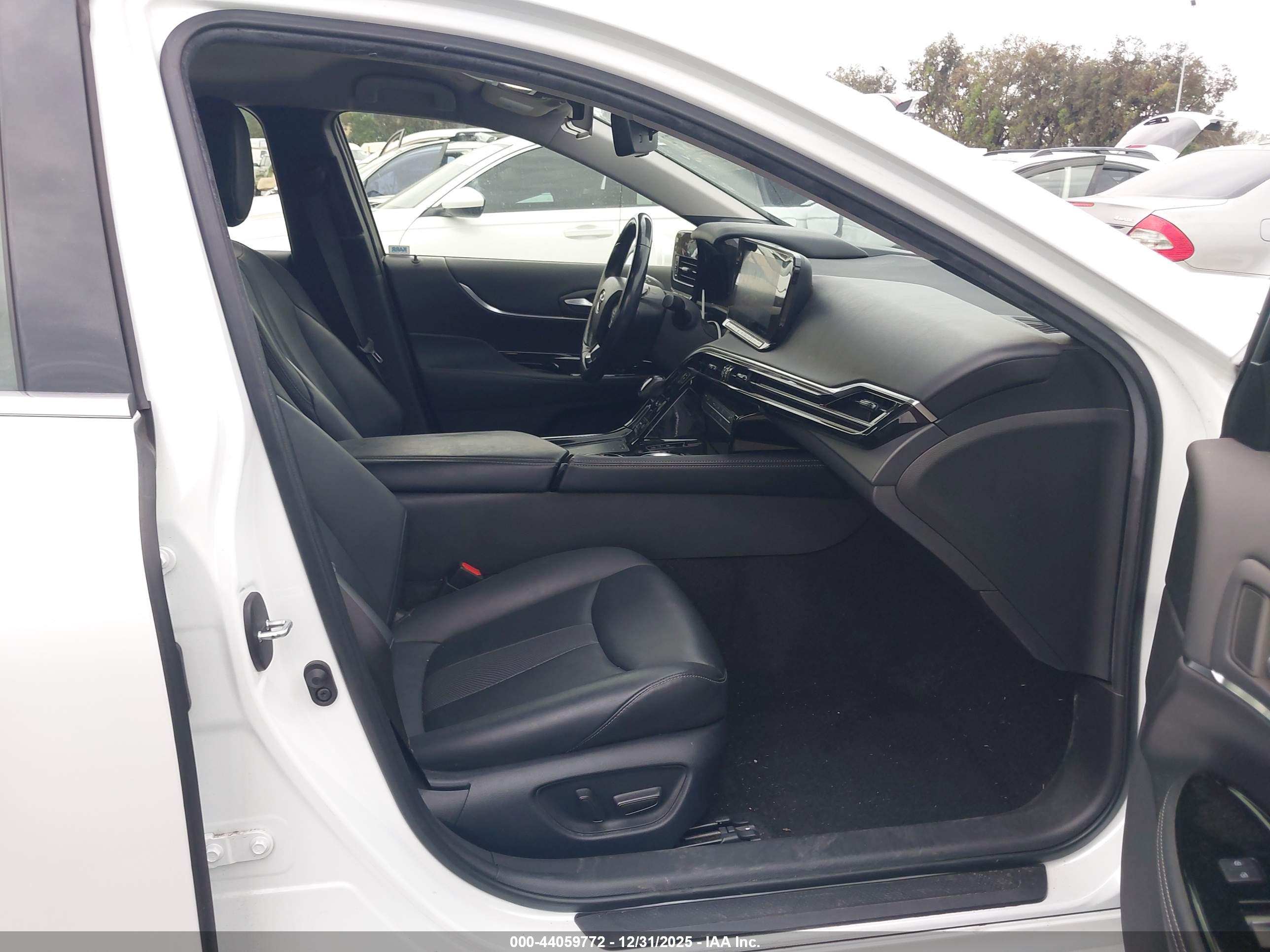 TOYOTA MIRAI image 5