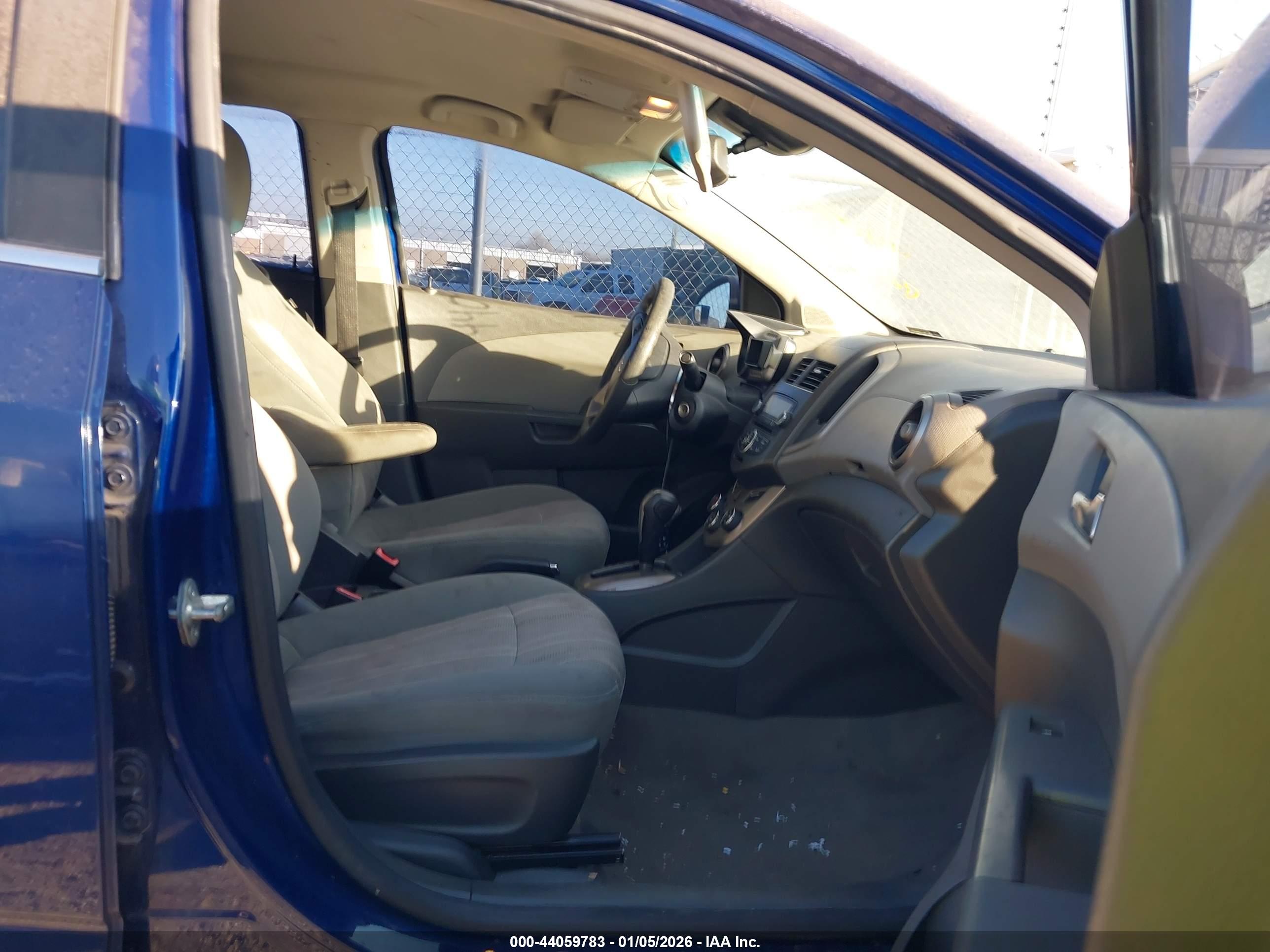 CHEVROLET SONIC image 5