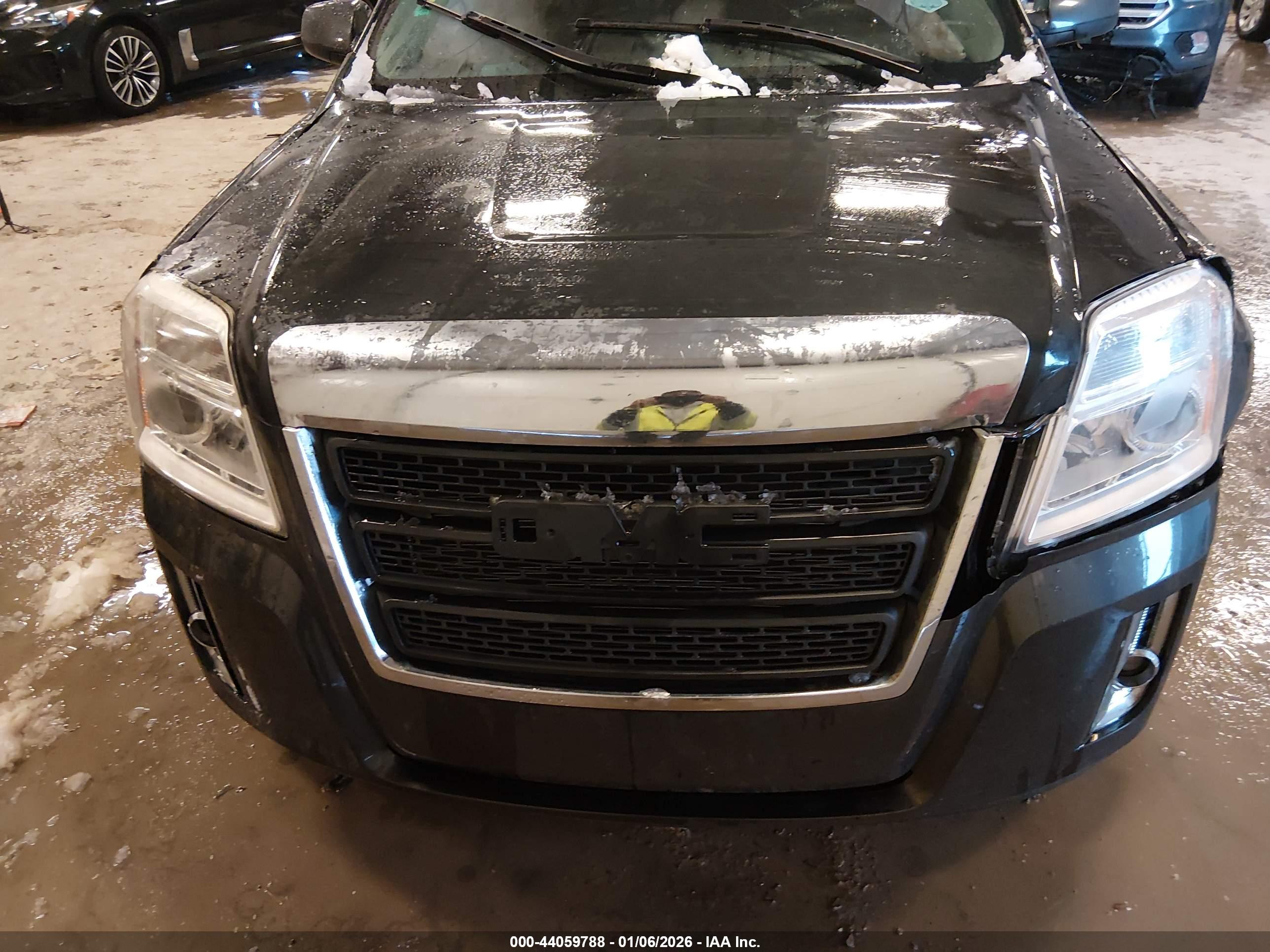 GMC TERRAIN image 10
