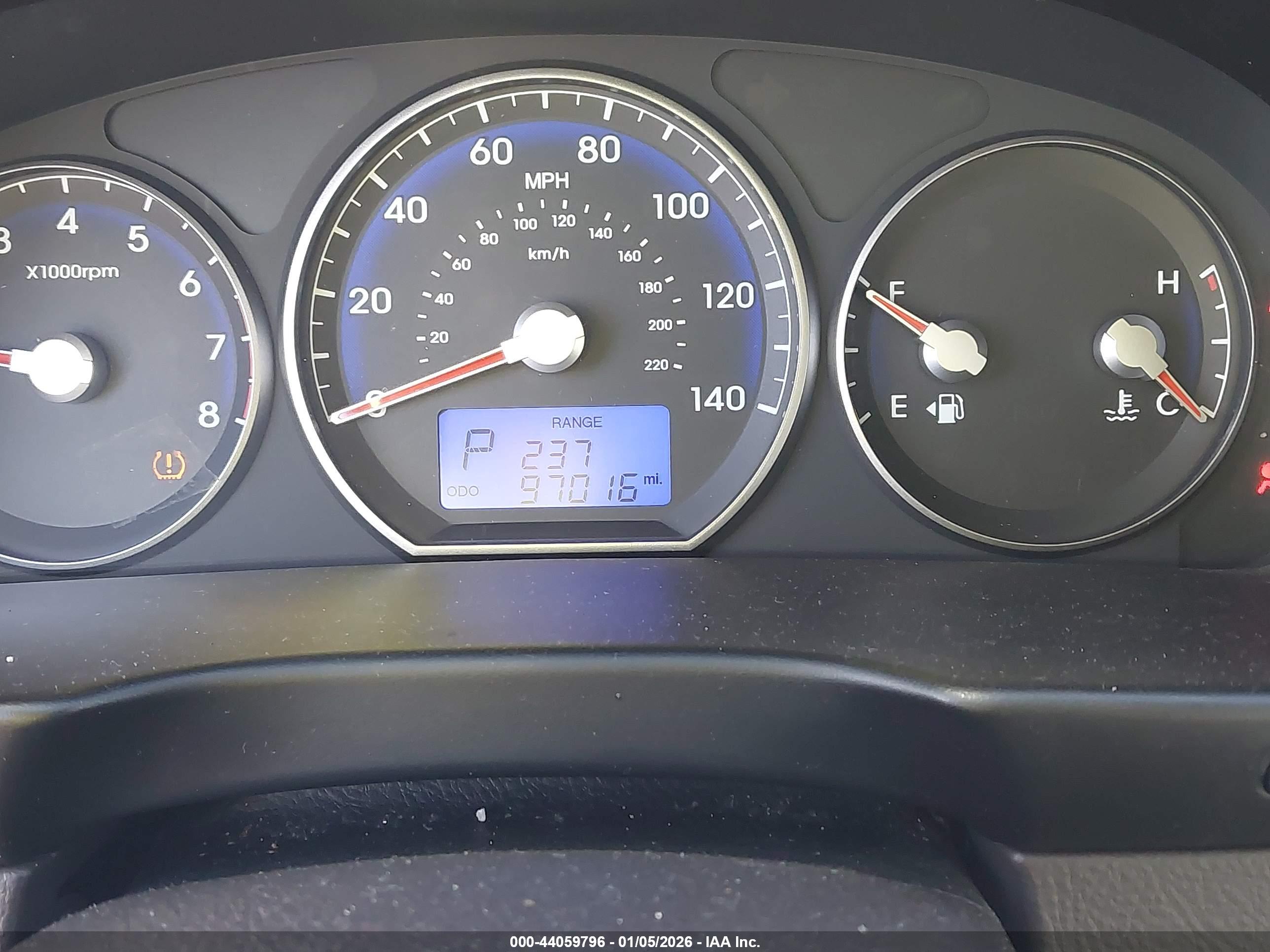 HYUNDAI SANTA image 7