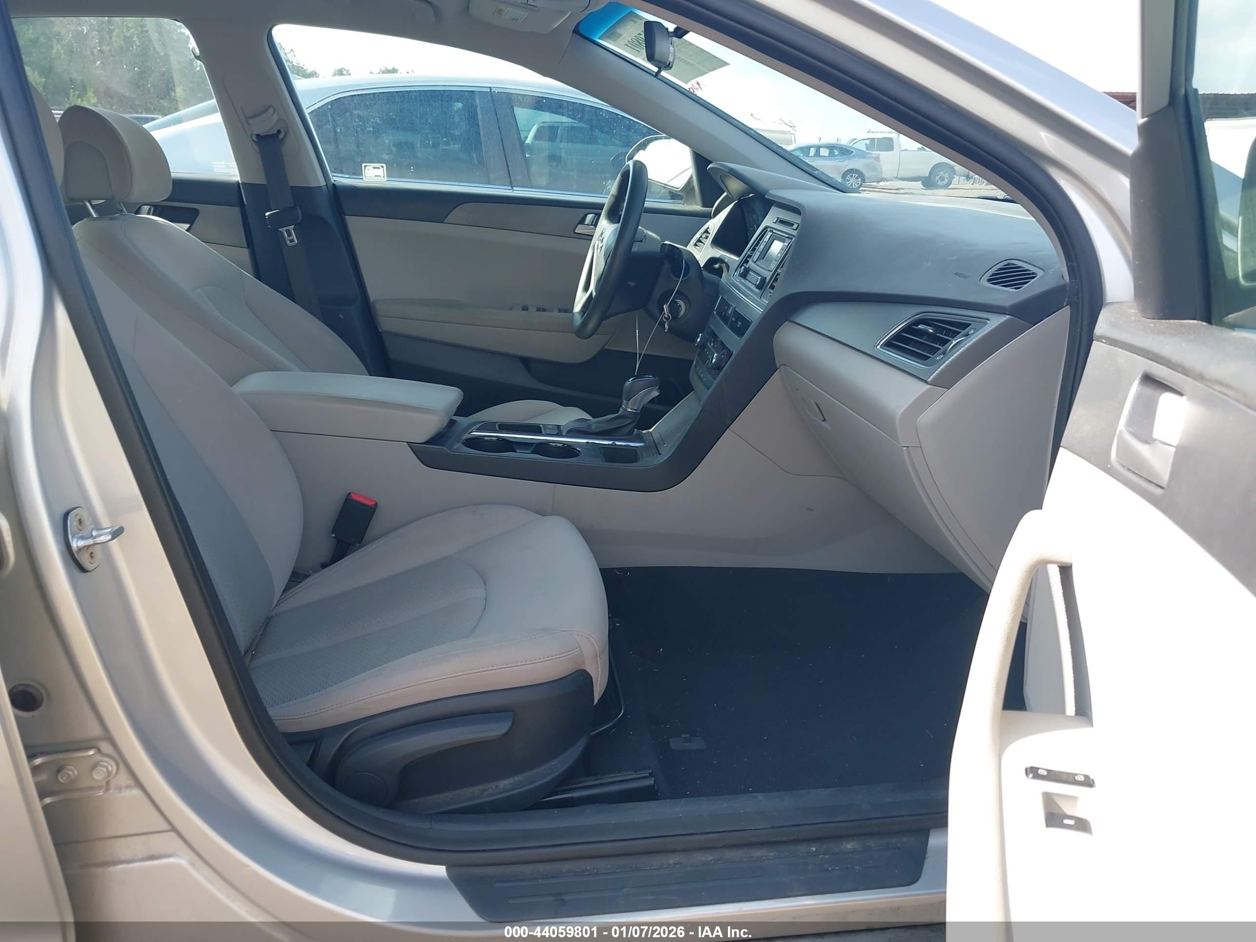 HYUNDAI SONATA image 5