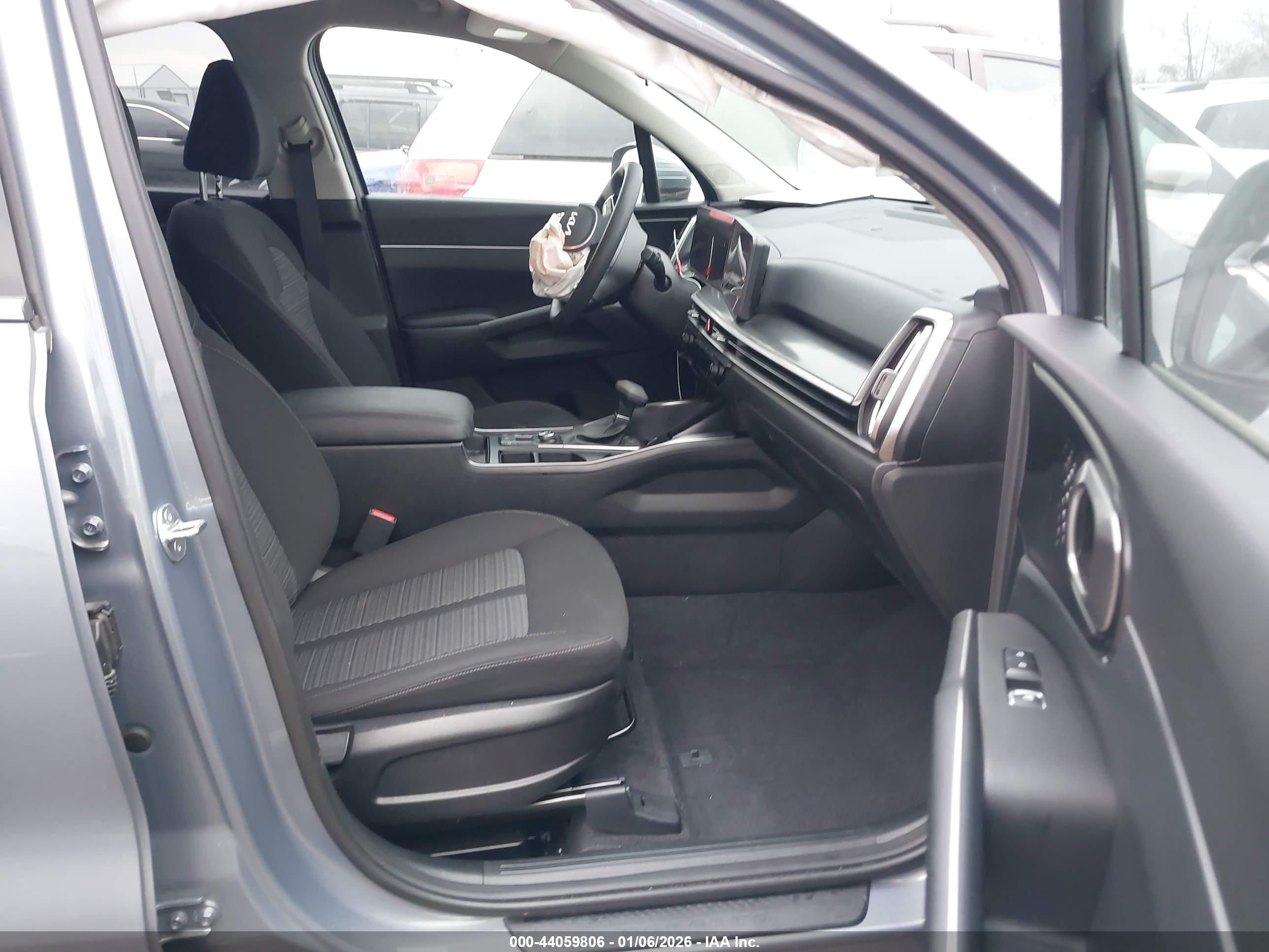 KIA SORENTO image 5