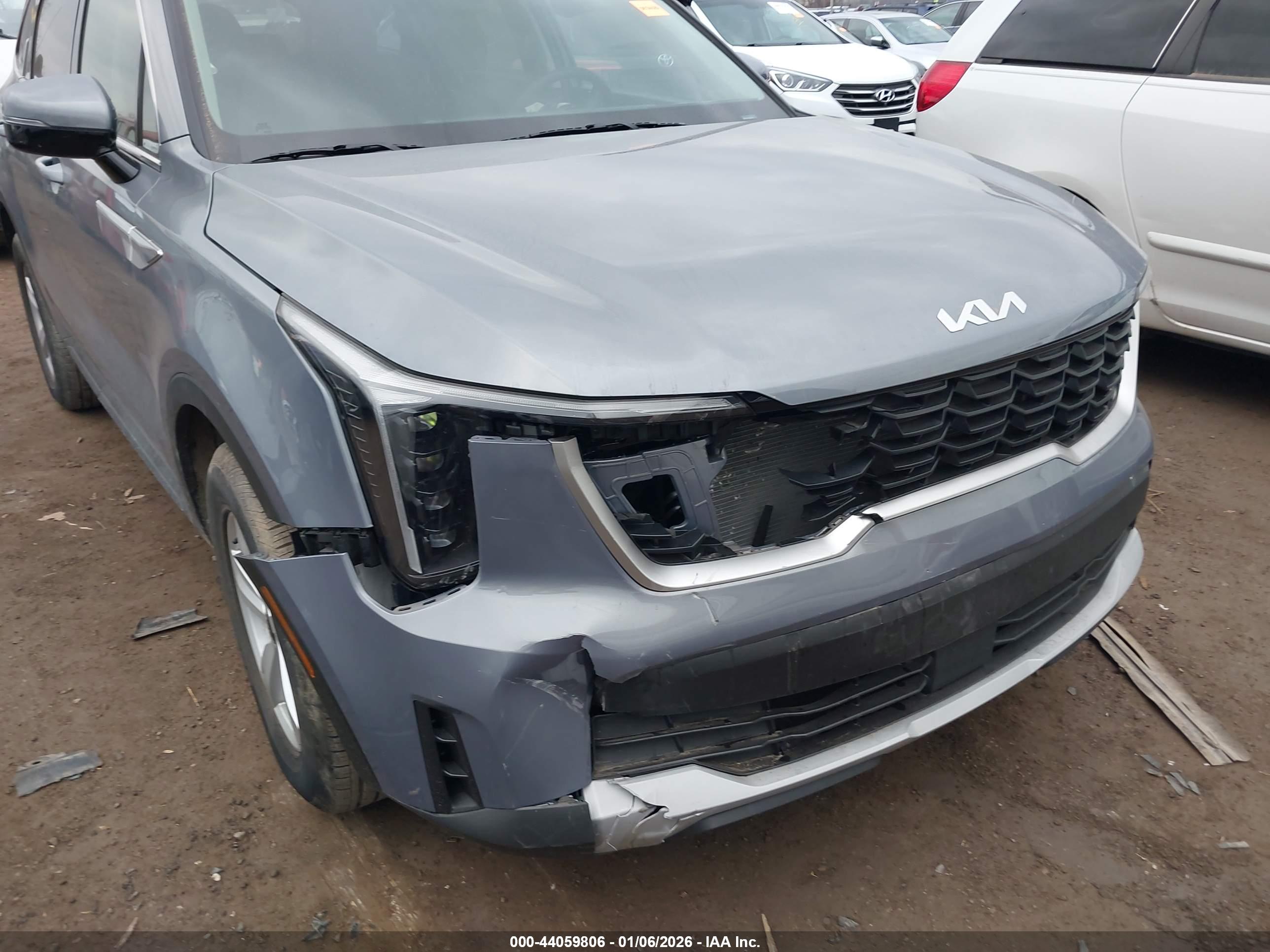 KIA SORENTO image 6