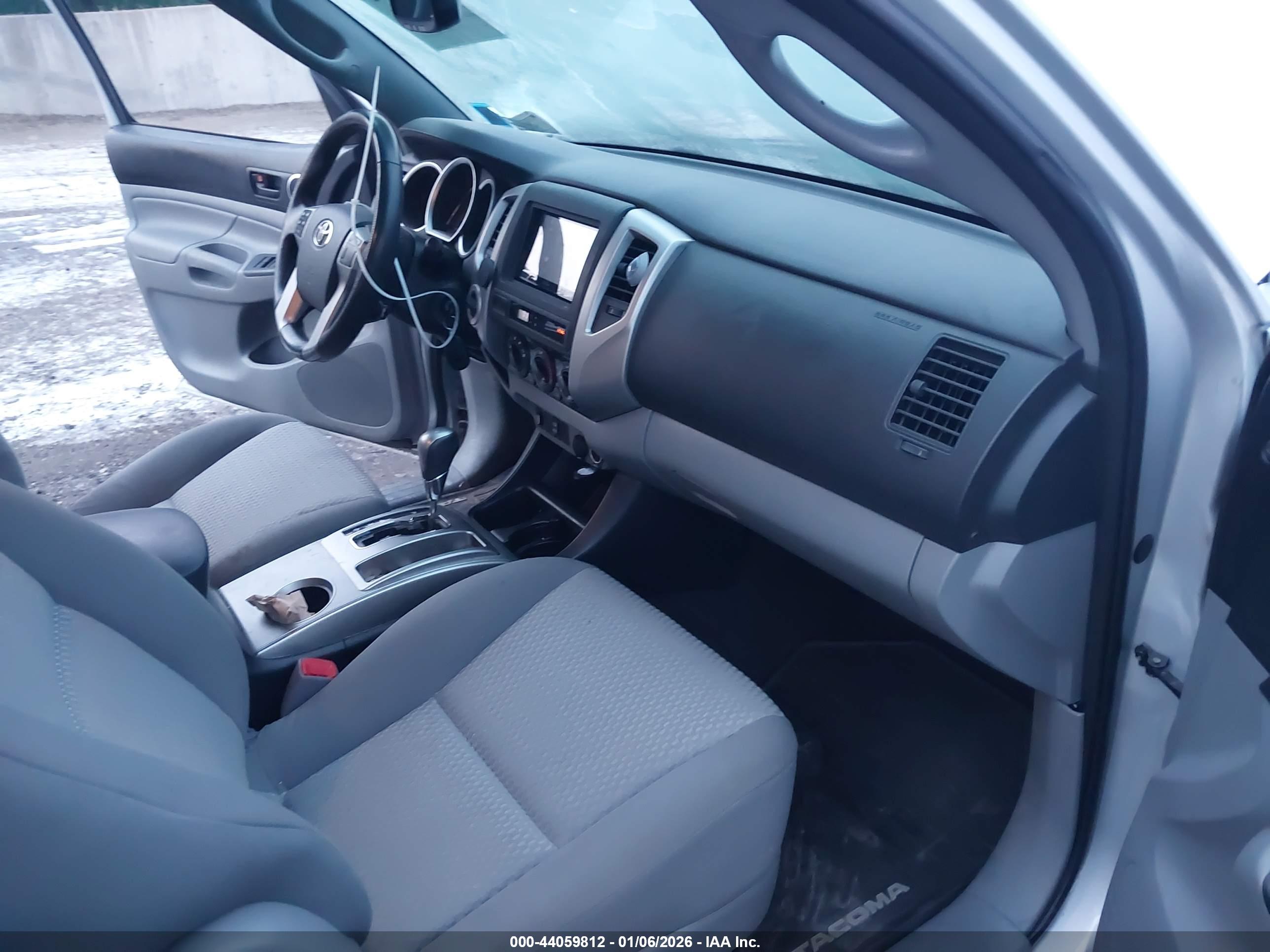 TOYOTA TACOMA image 5