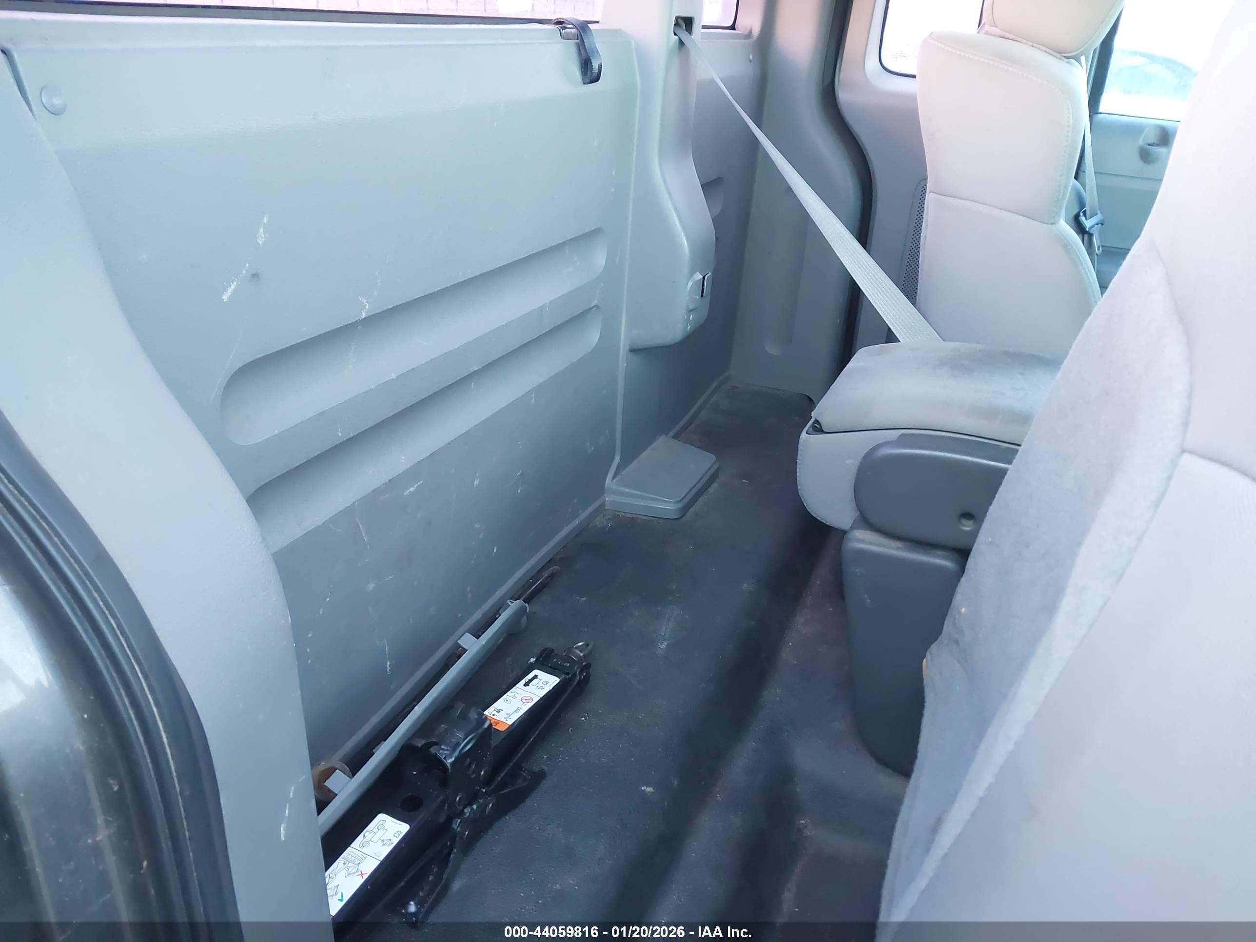 FORD F-150 image 8