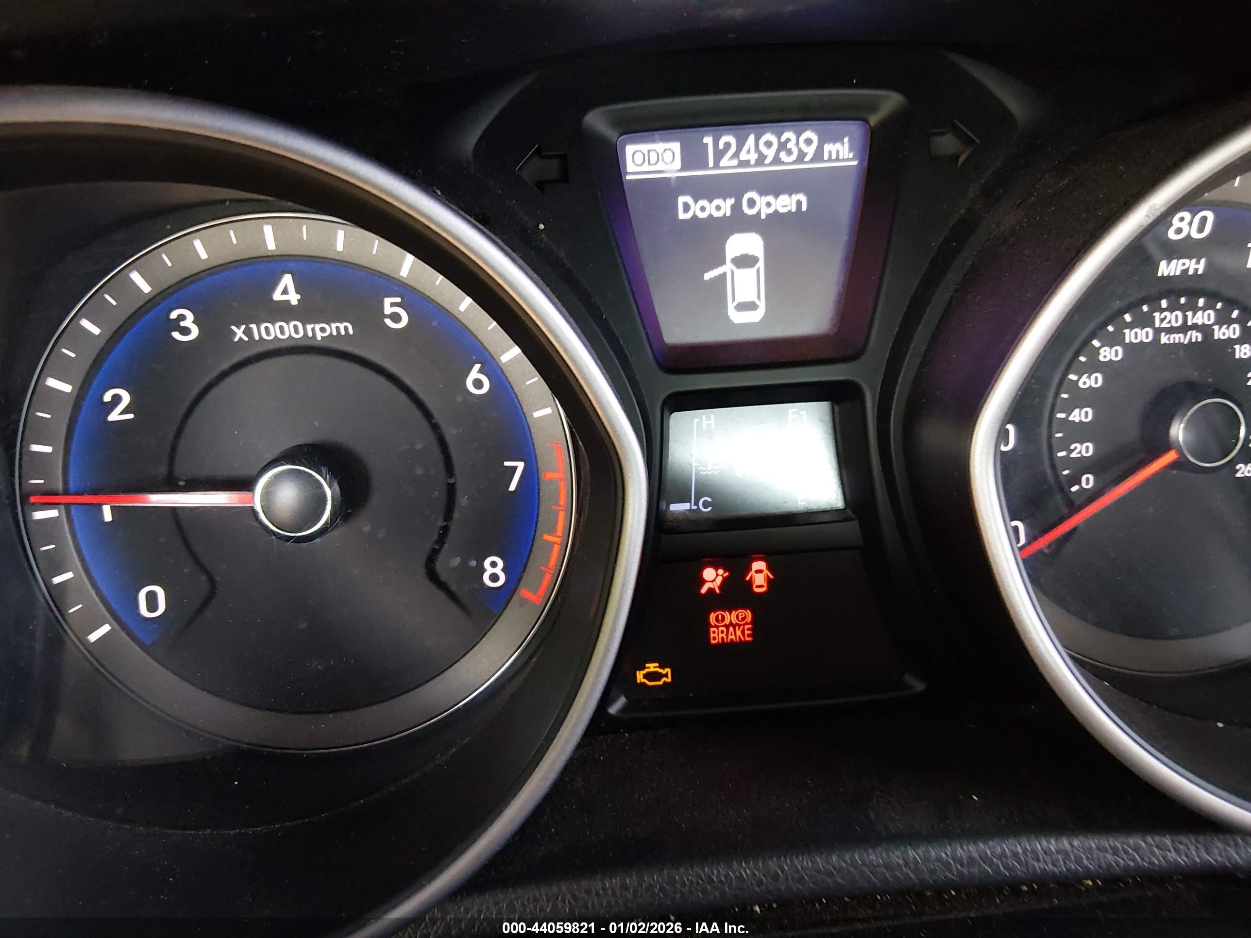 HYUNDAI ELANTRA image 7