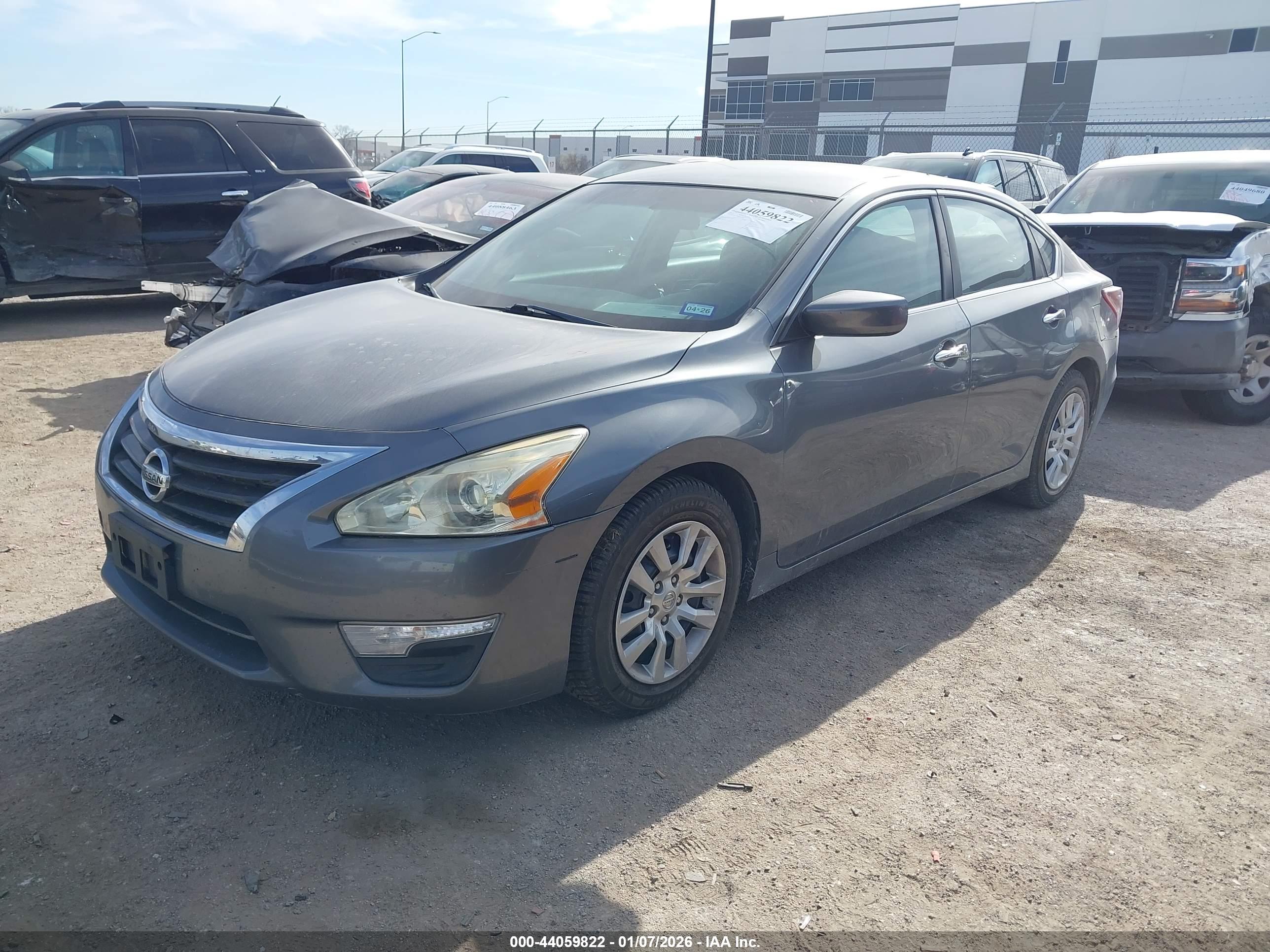 NISSAN ALTIMA image 2
