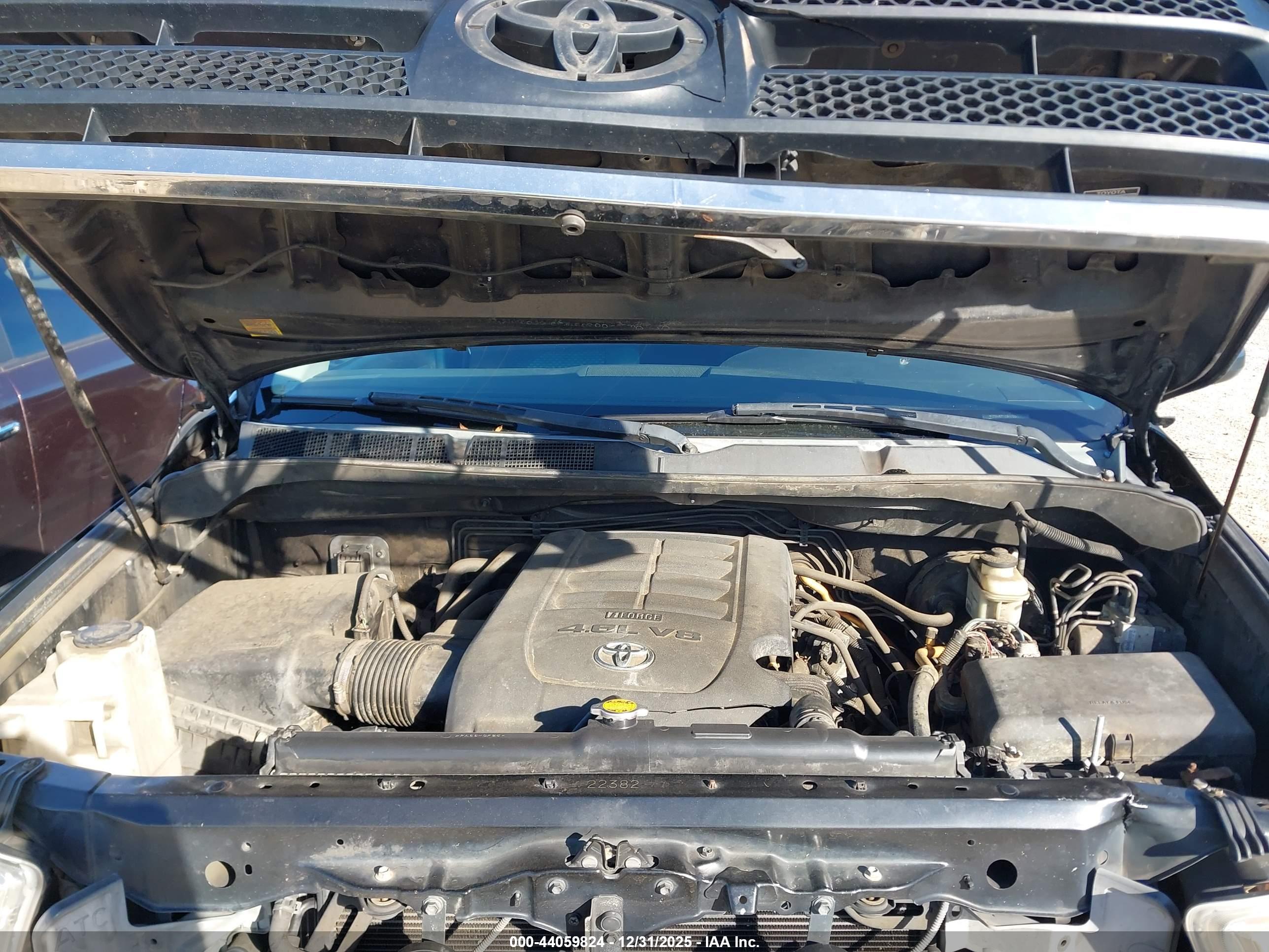 TOYOTA TUNDRA image 10