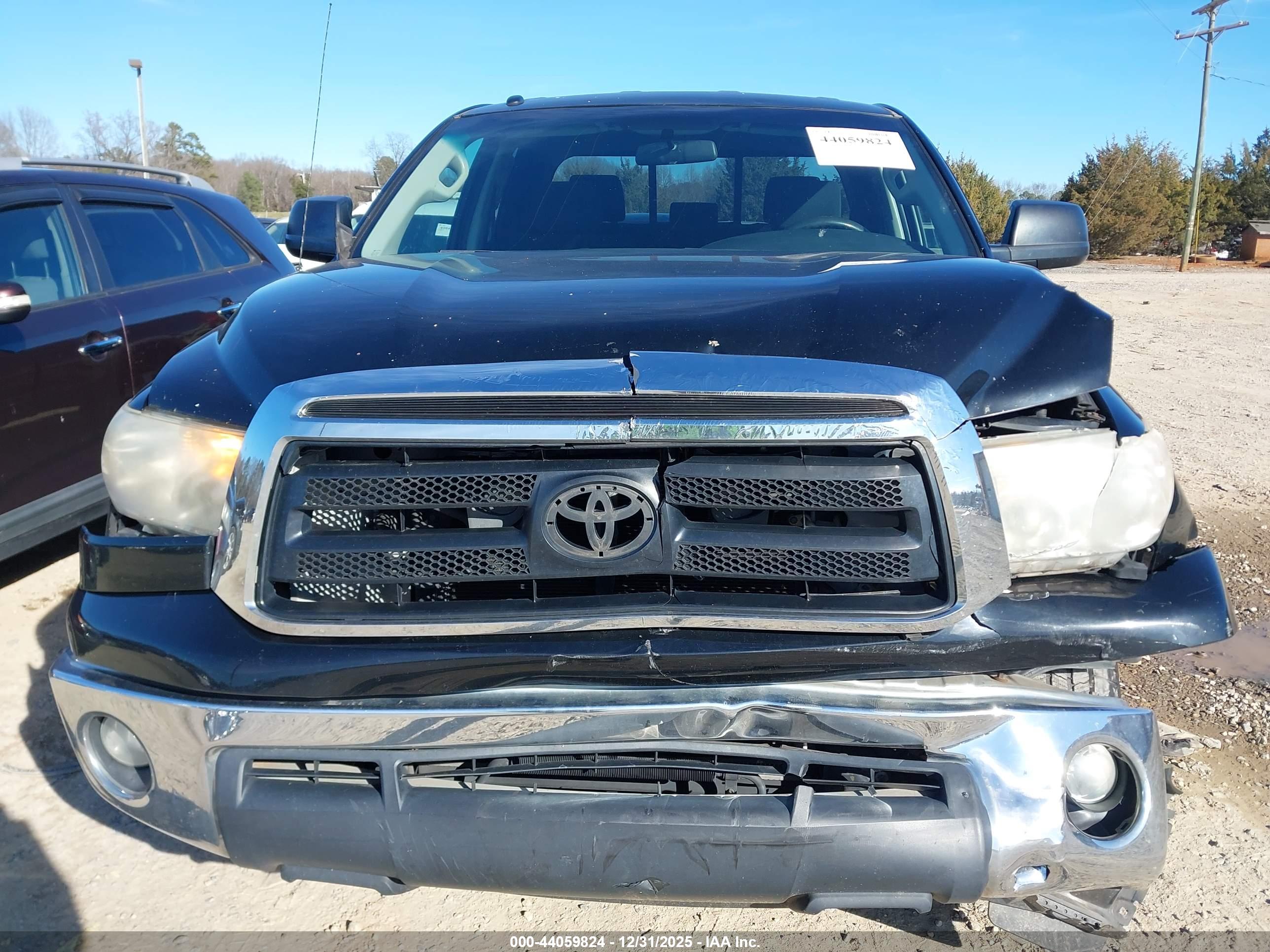 TOYOTA TUNDRA image 6