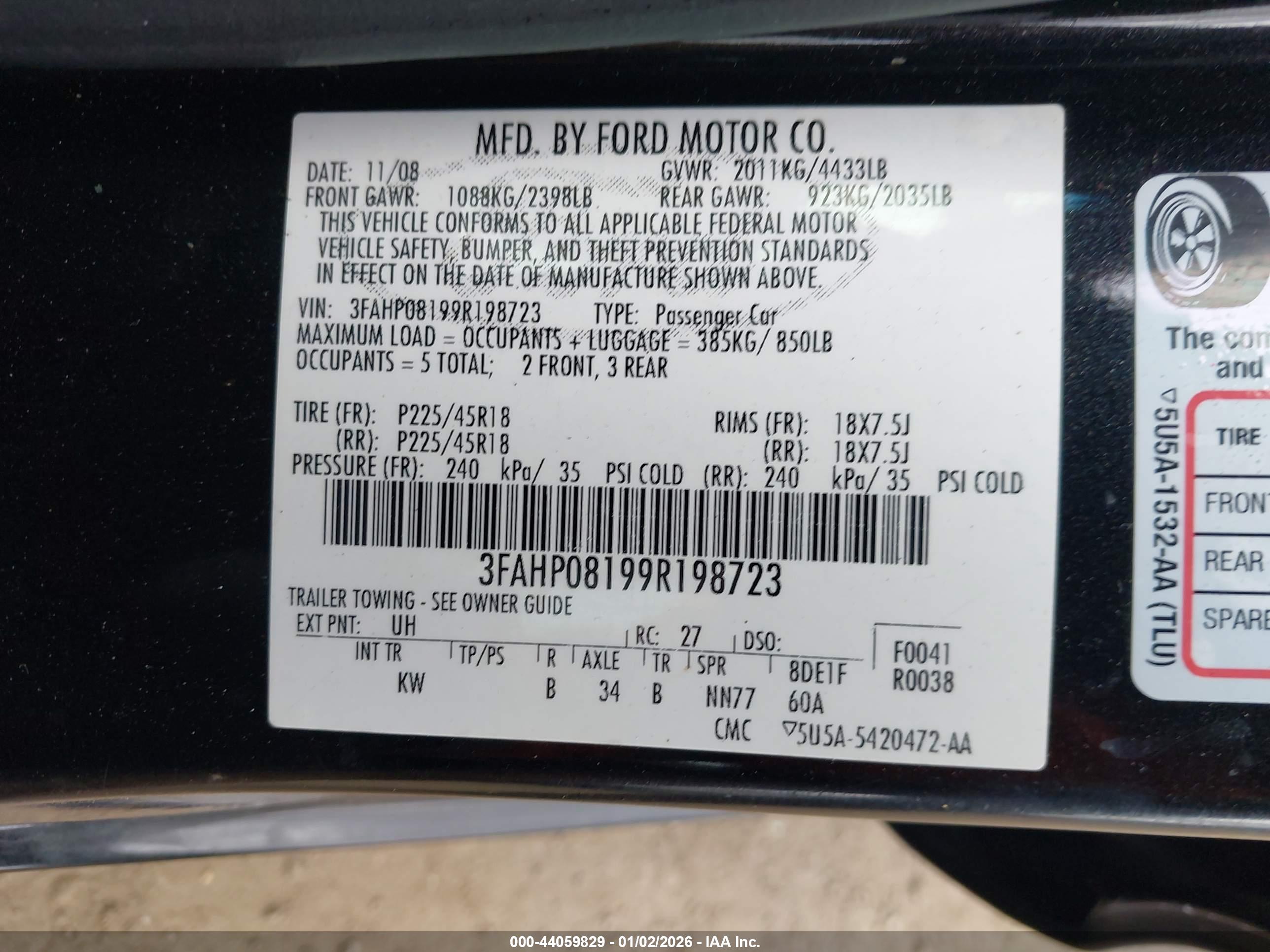 FORD FUSION image 9
