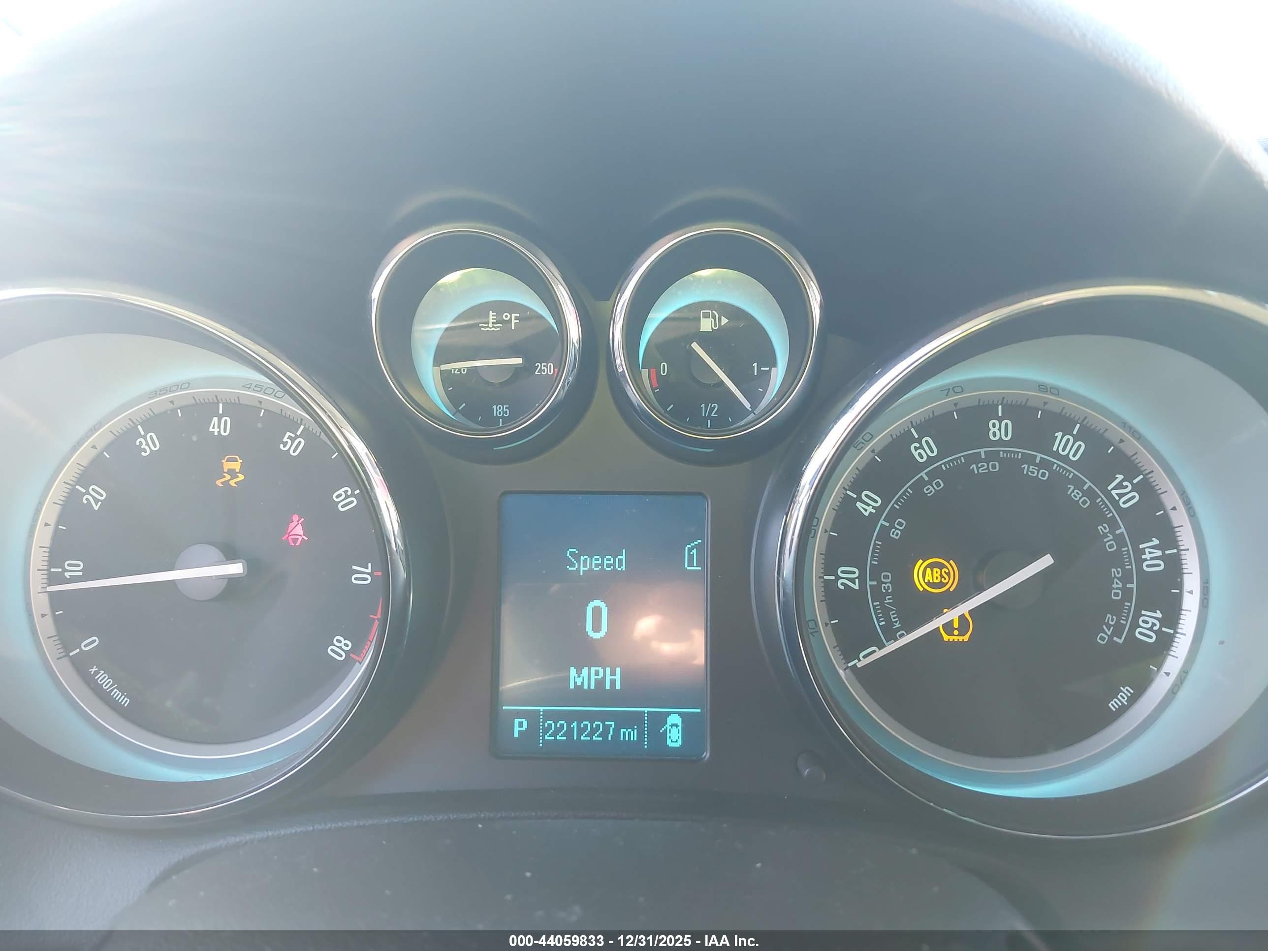 BUICK VERANO image 7