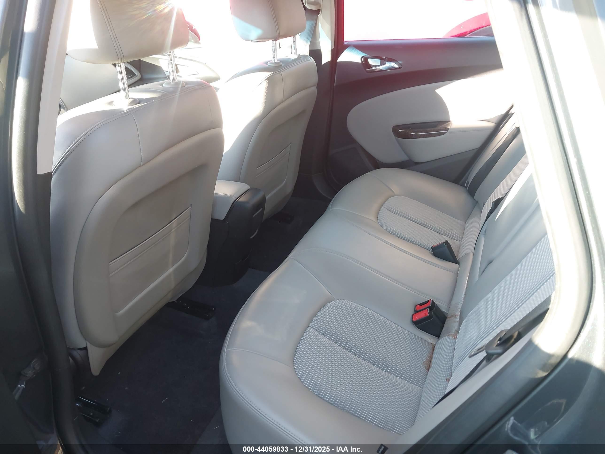 BUICK VERANO image 8