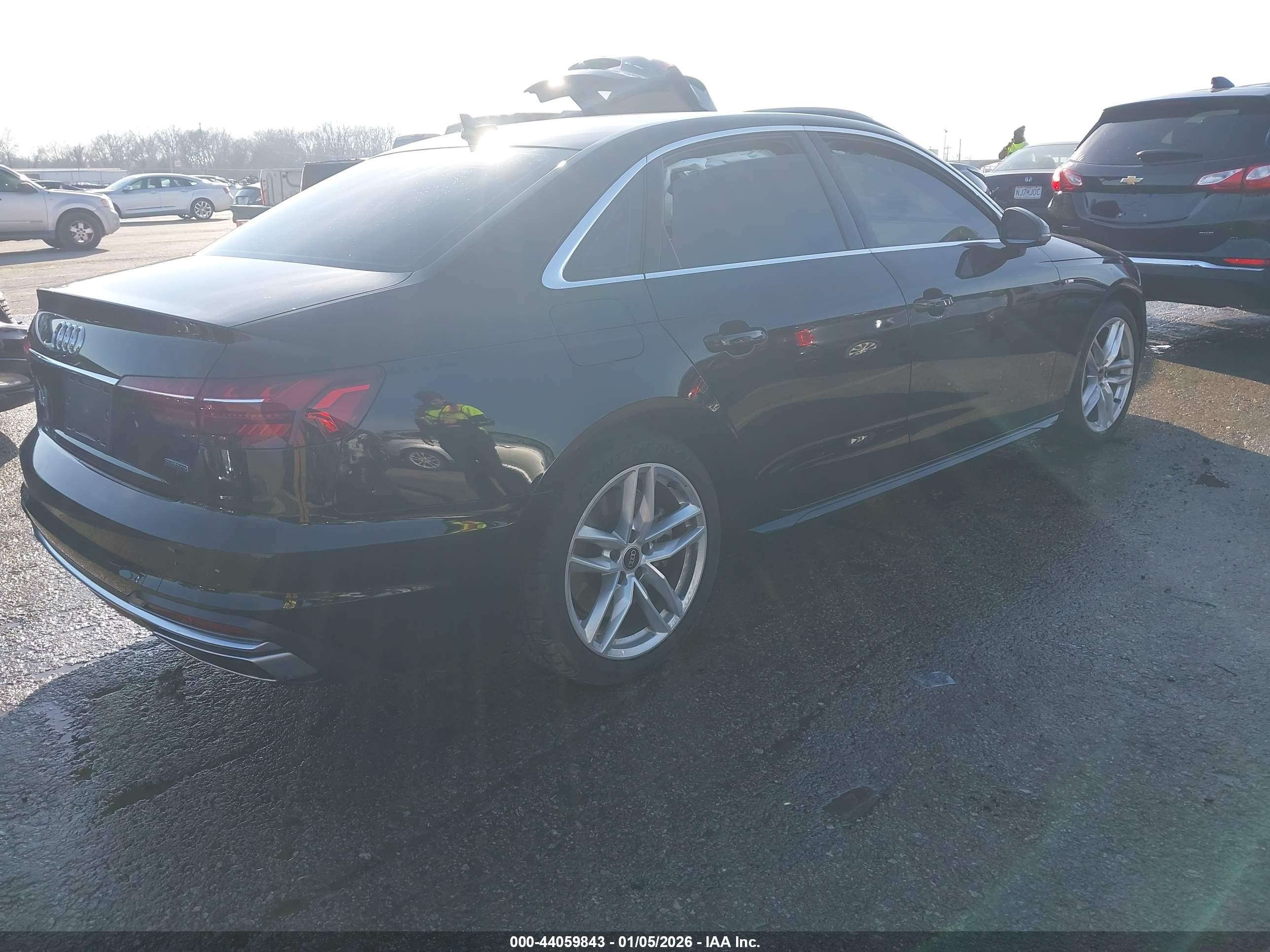AUDI A4 image 4