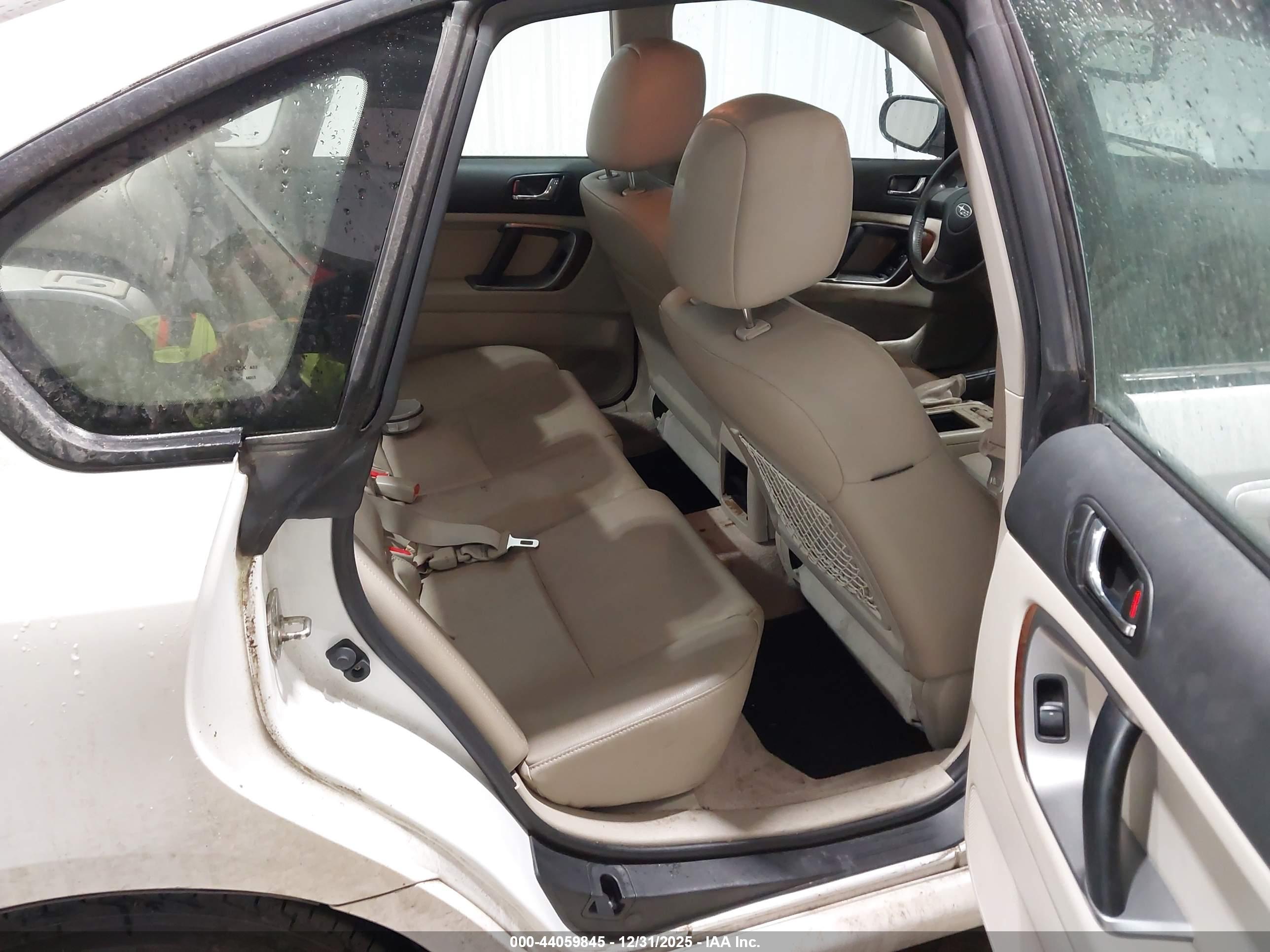 SUBARU LEGACY image 8