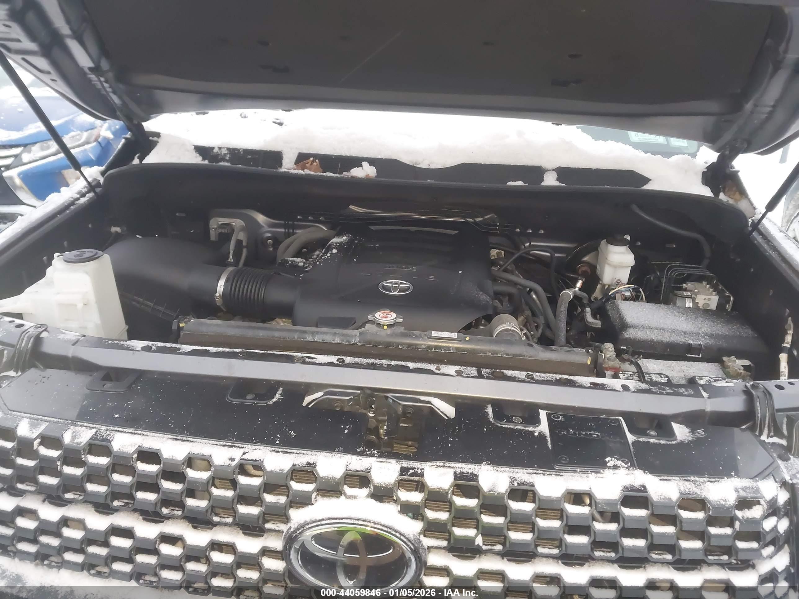 TOYOTA TUNDRA image 10
