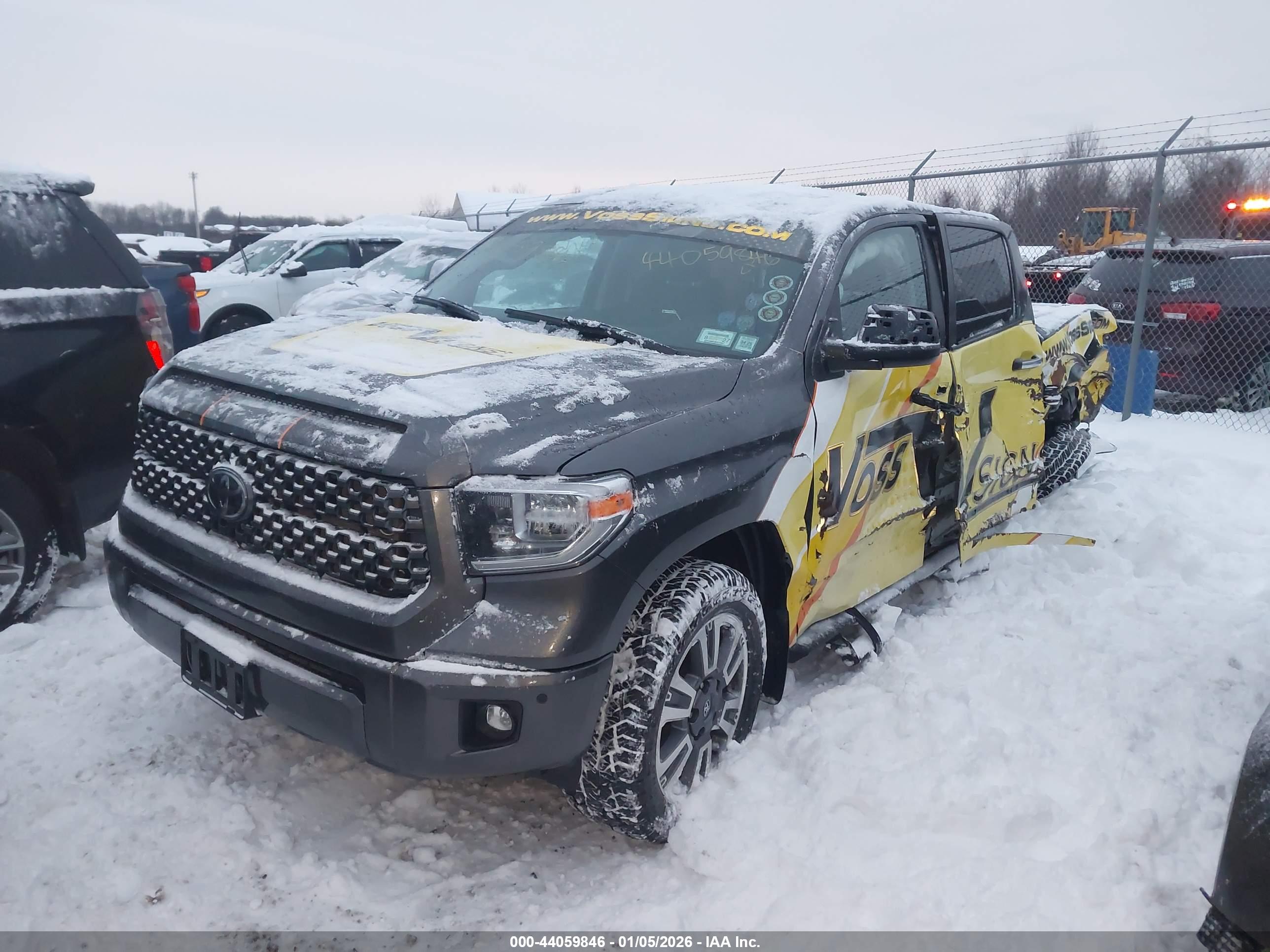 TOYOTA TUNDRA image 2