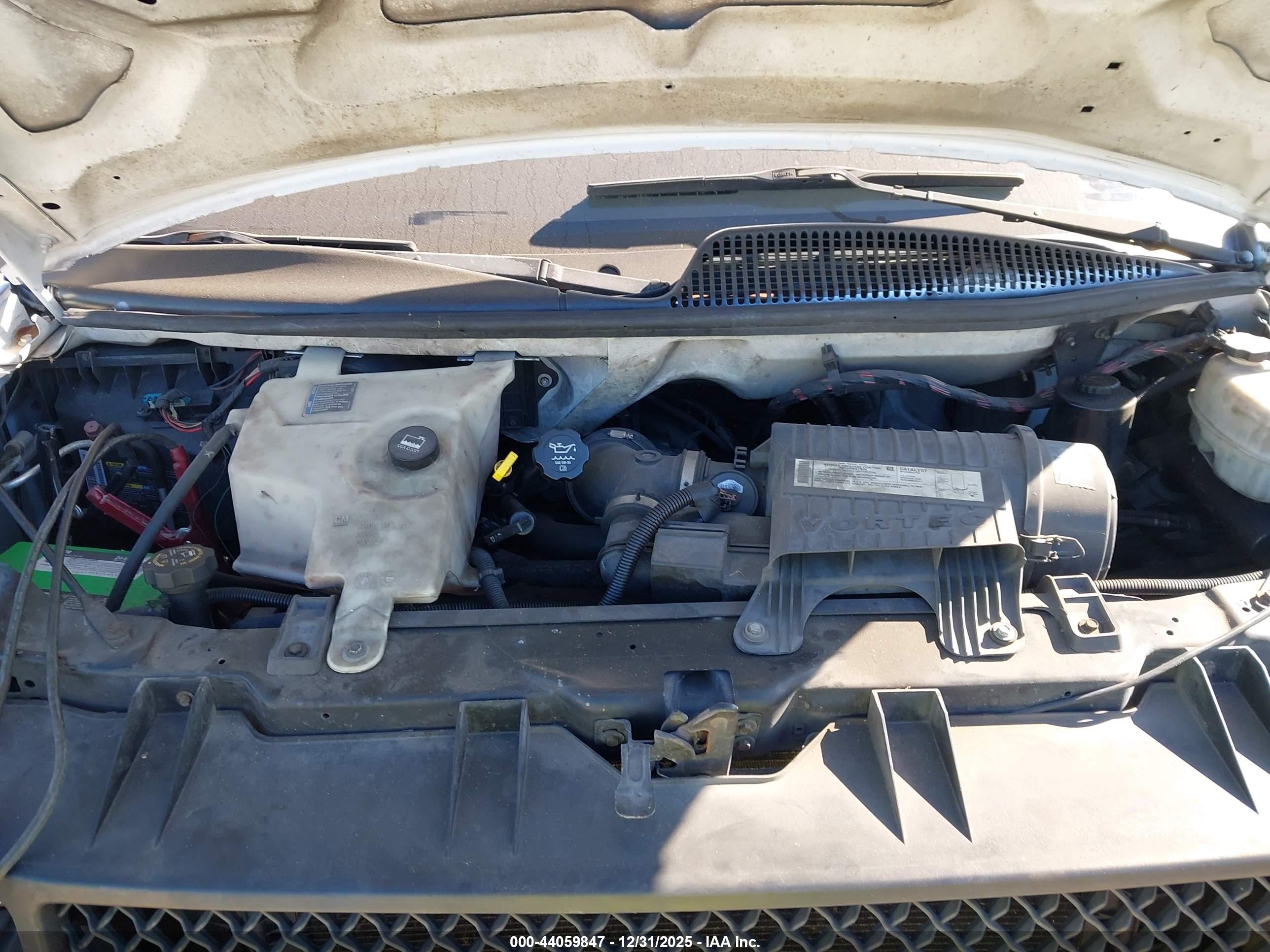 CHEVROLET EXPRESS image 10