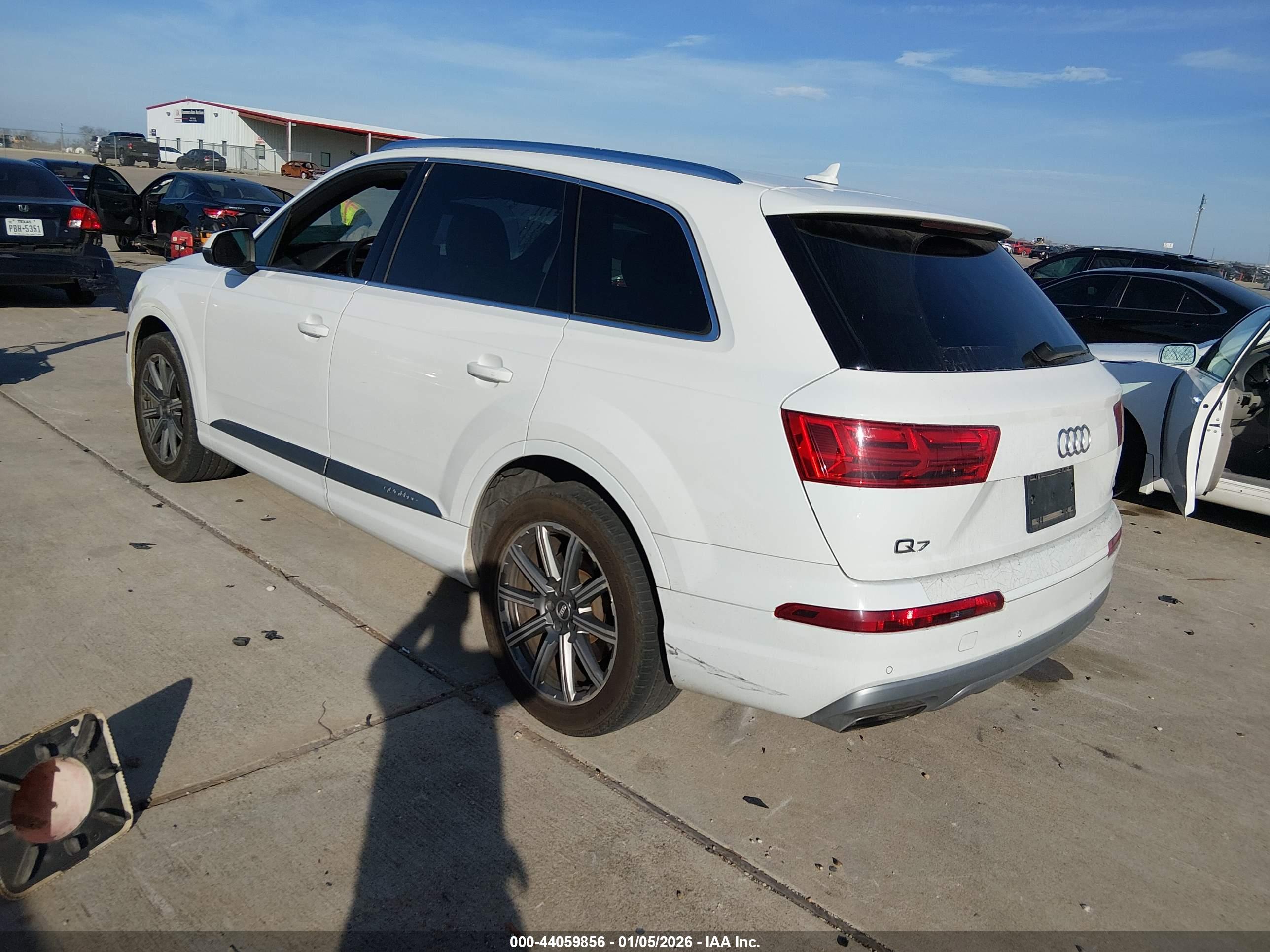 AUDI Q7 image 3