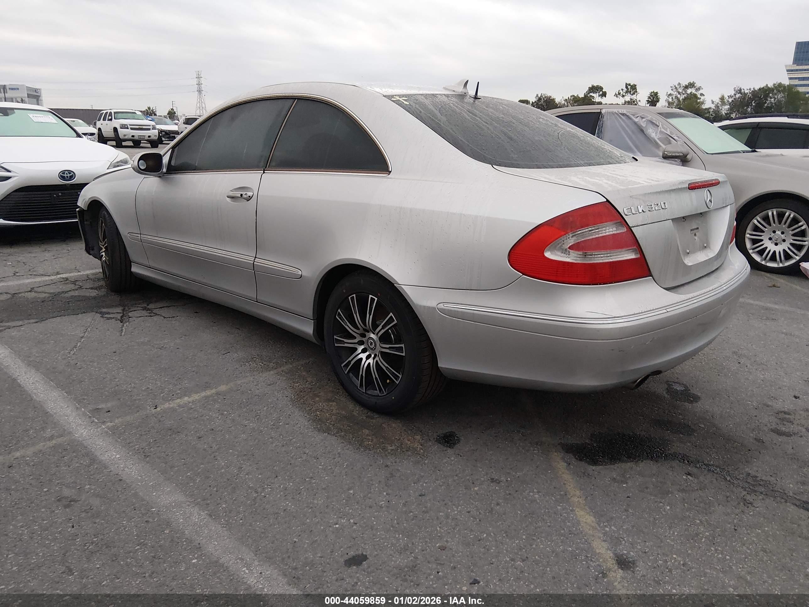 MERCEDES-BENZ CLK image 3