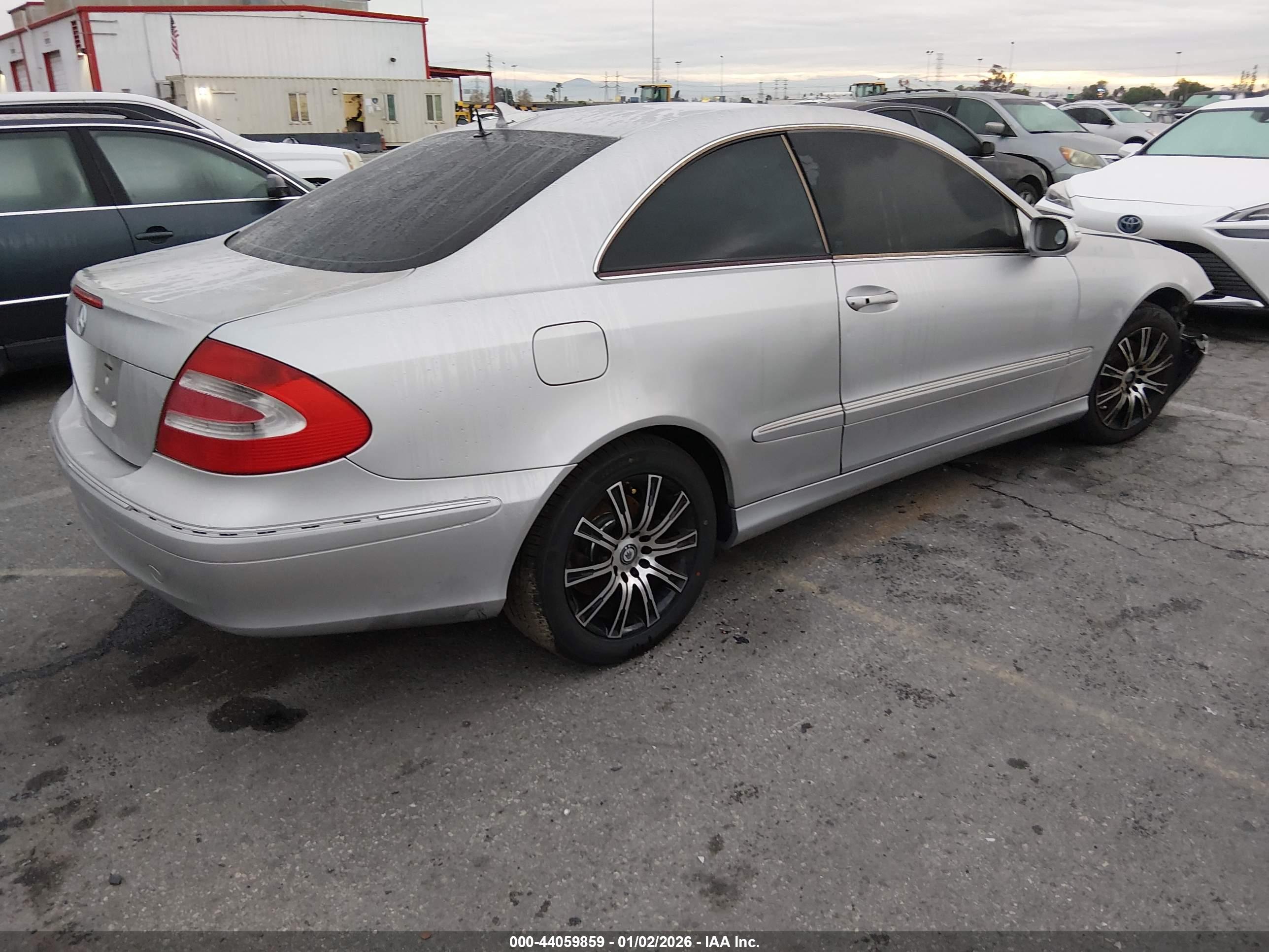 MERCEDES-BENZ CLK image 4