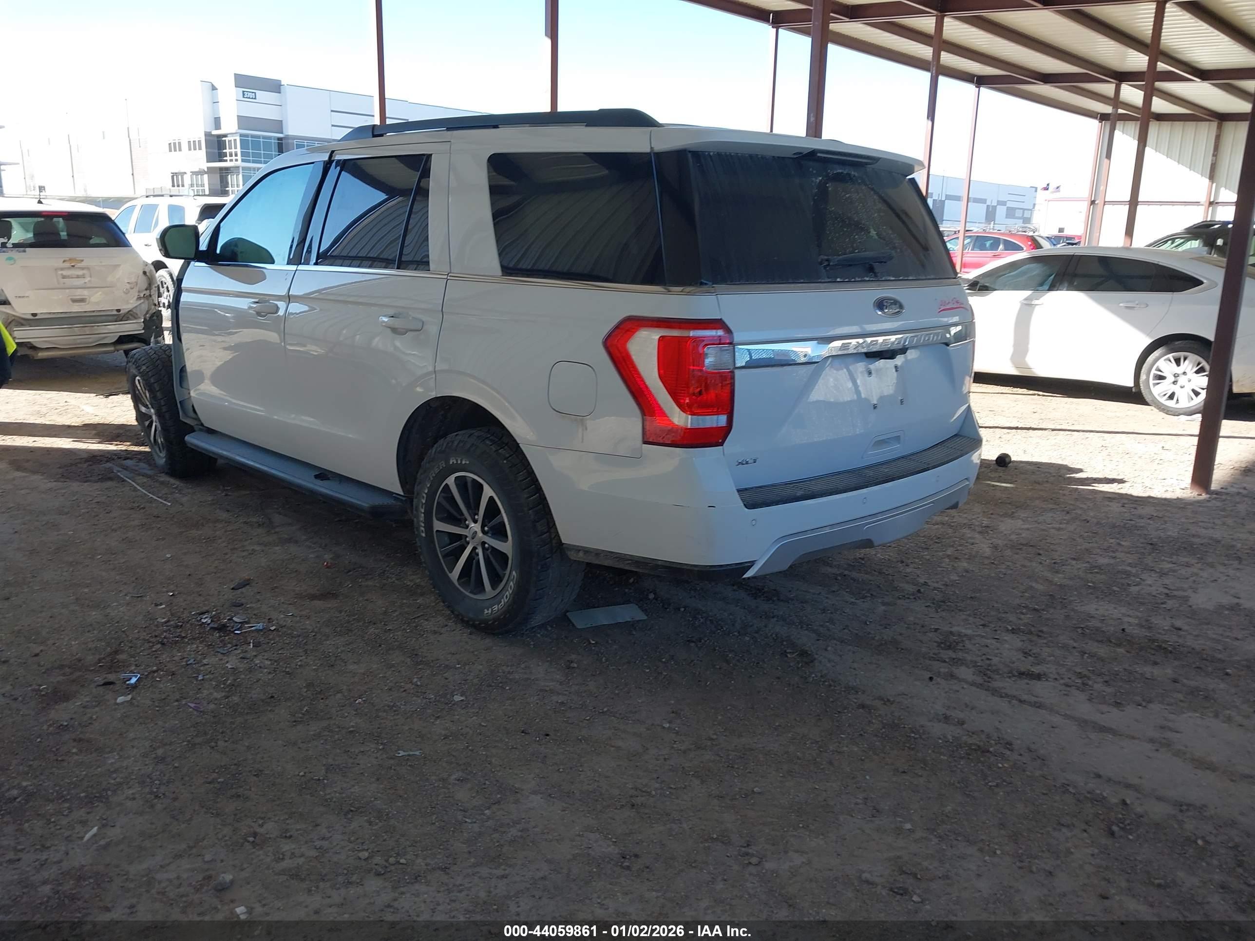 FORD EXPEDITION image 3