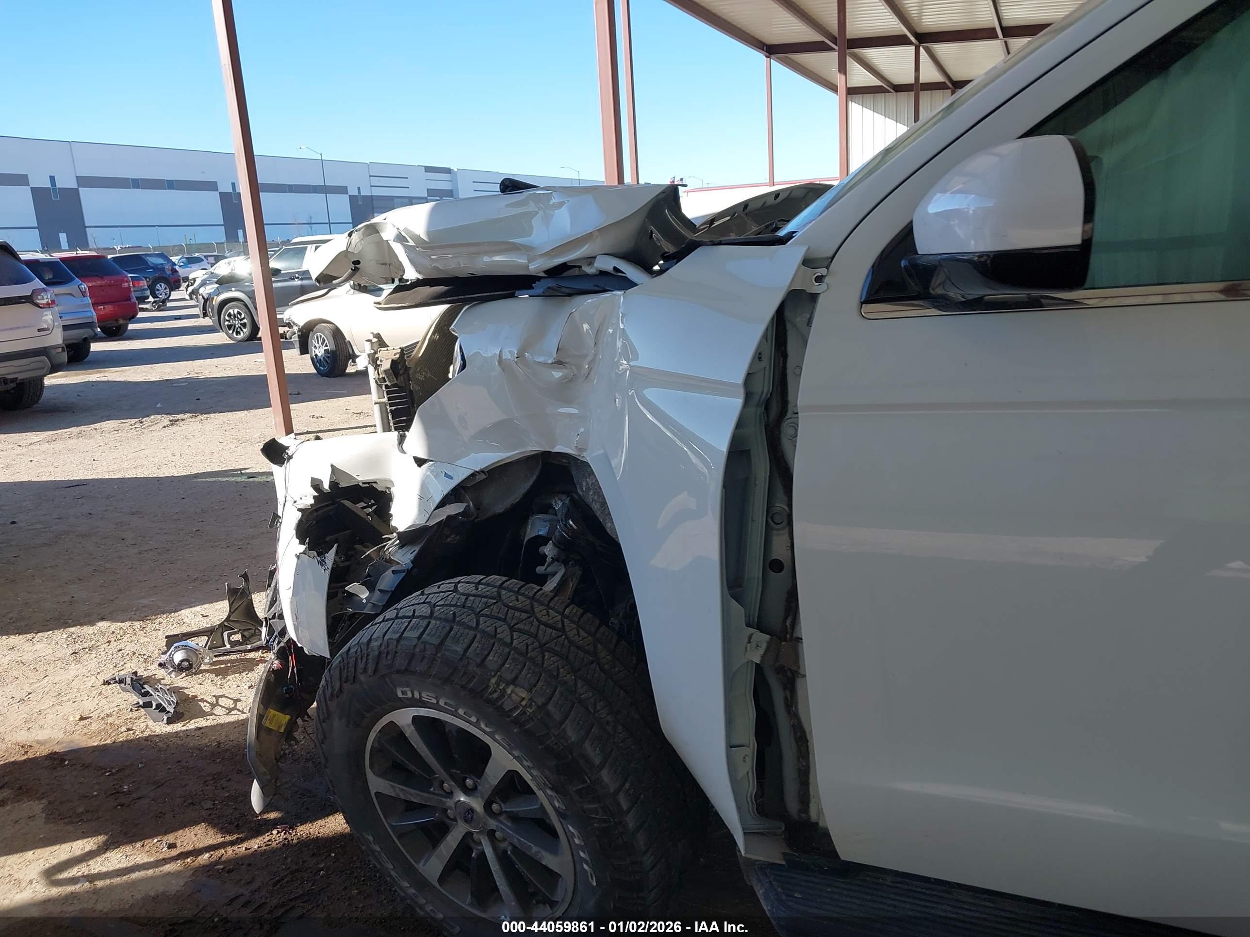 FORD EXPEDITION image 6