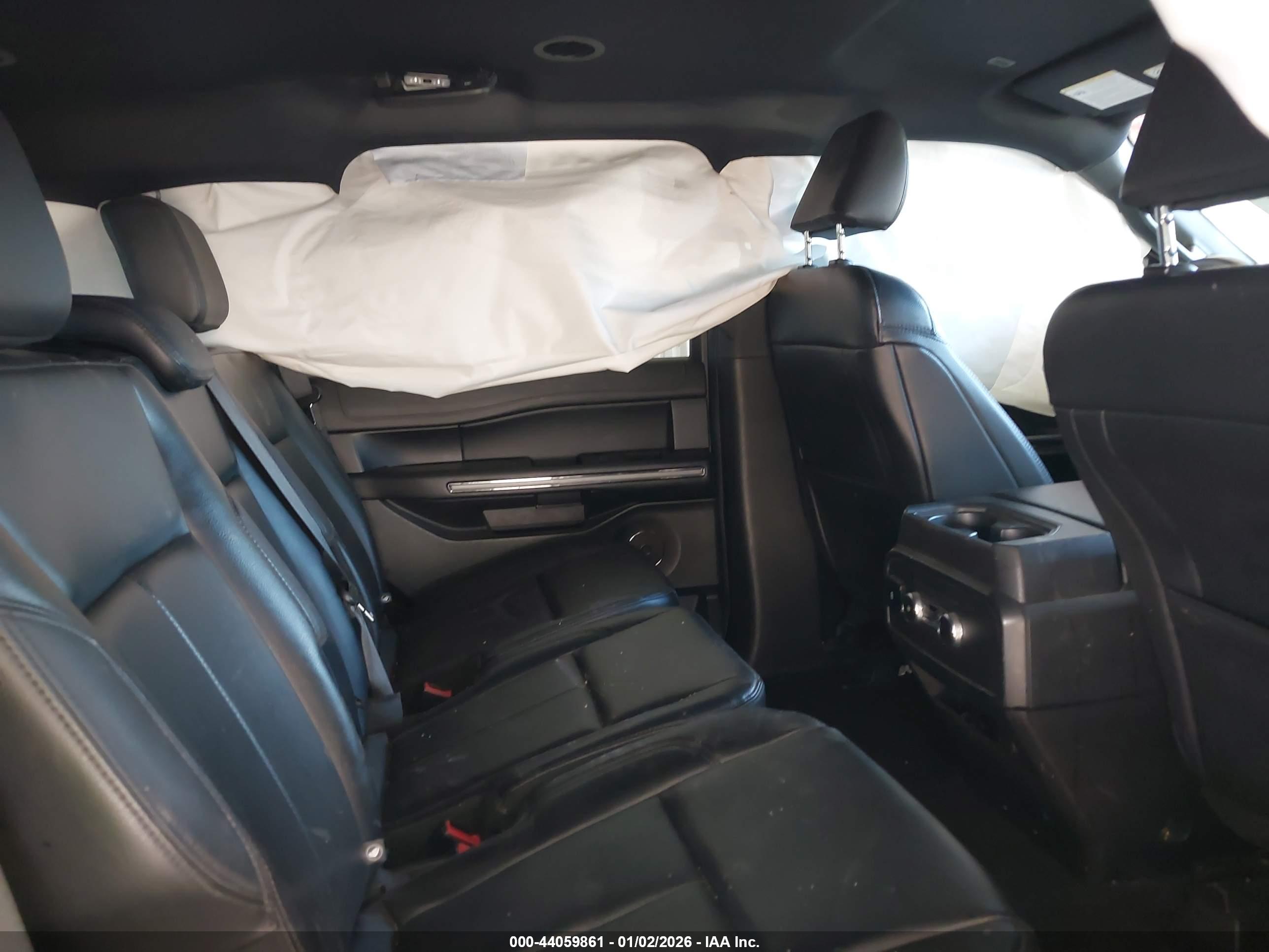 FORD EXPEDITION image 8