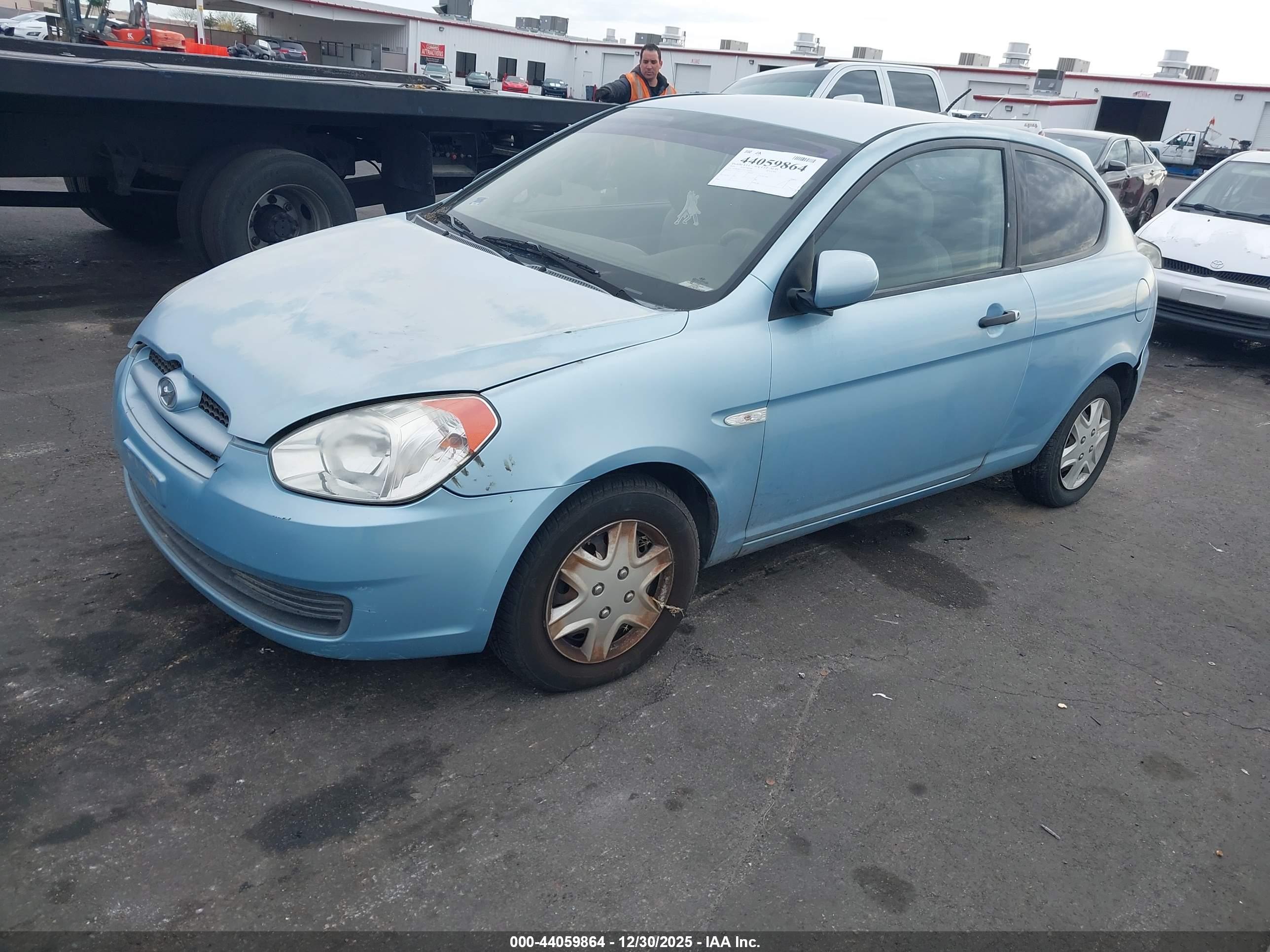 HYUNDAI ACCENT image 2