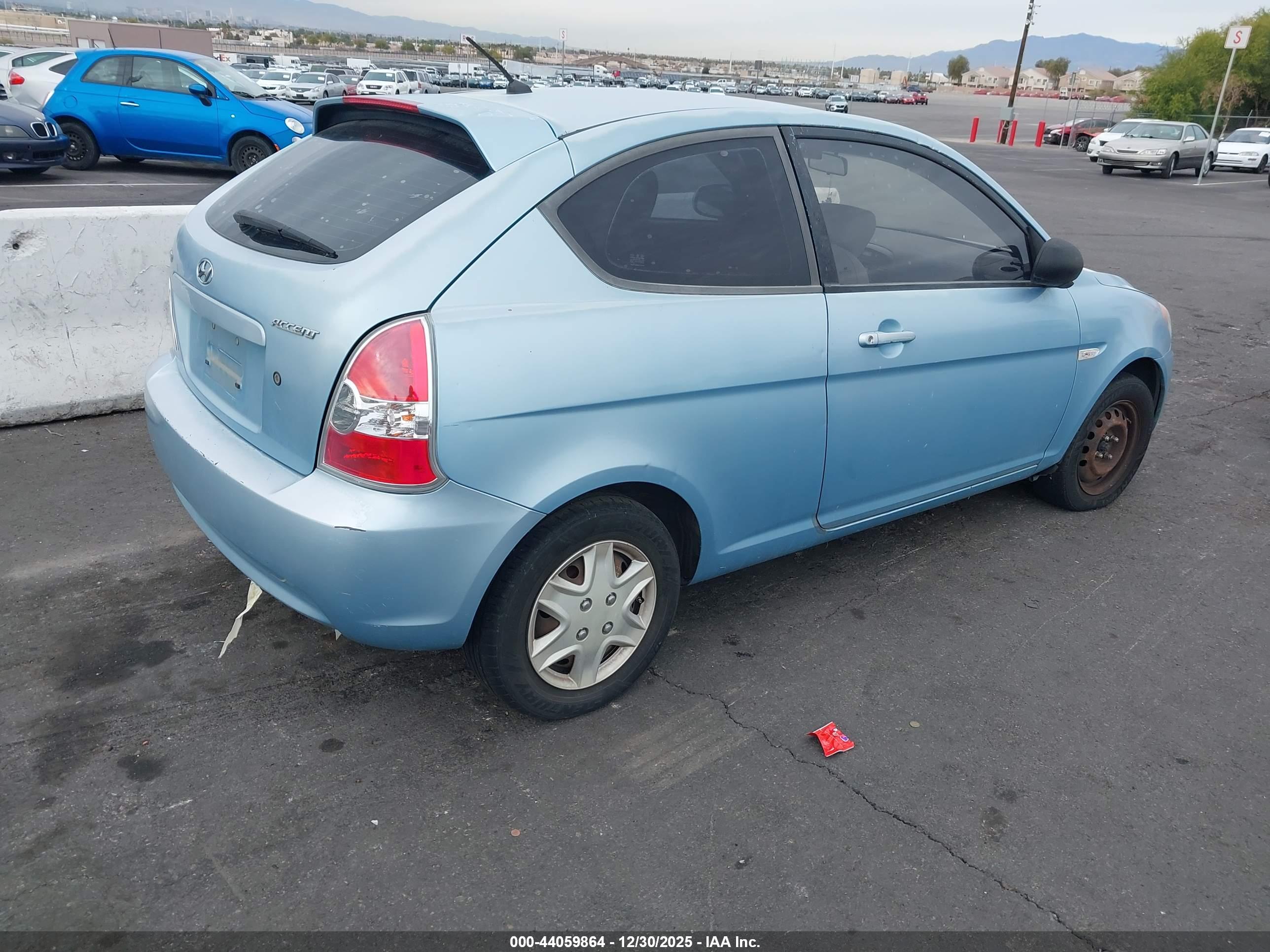 HYUNDAI ACCENT image 4