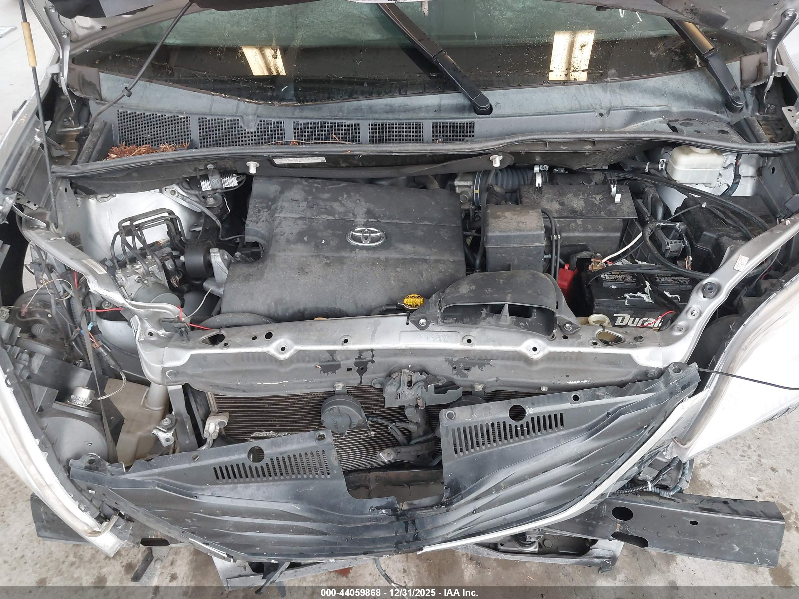 TOYOTA SIENNA image 10
