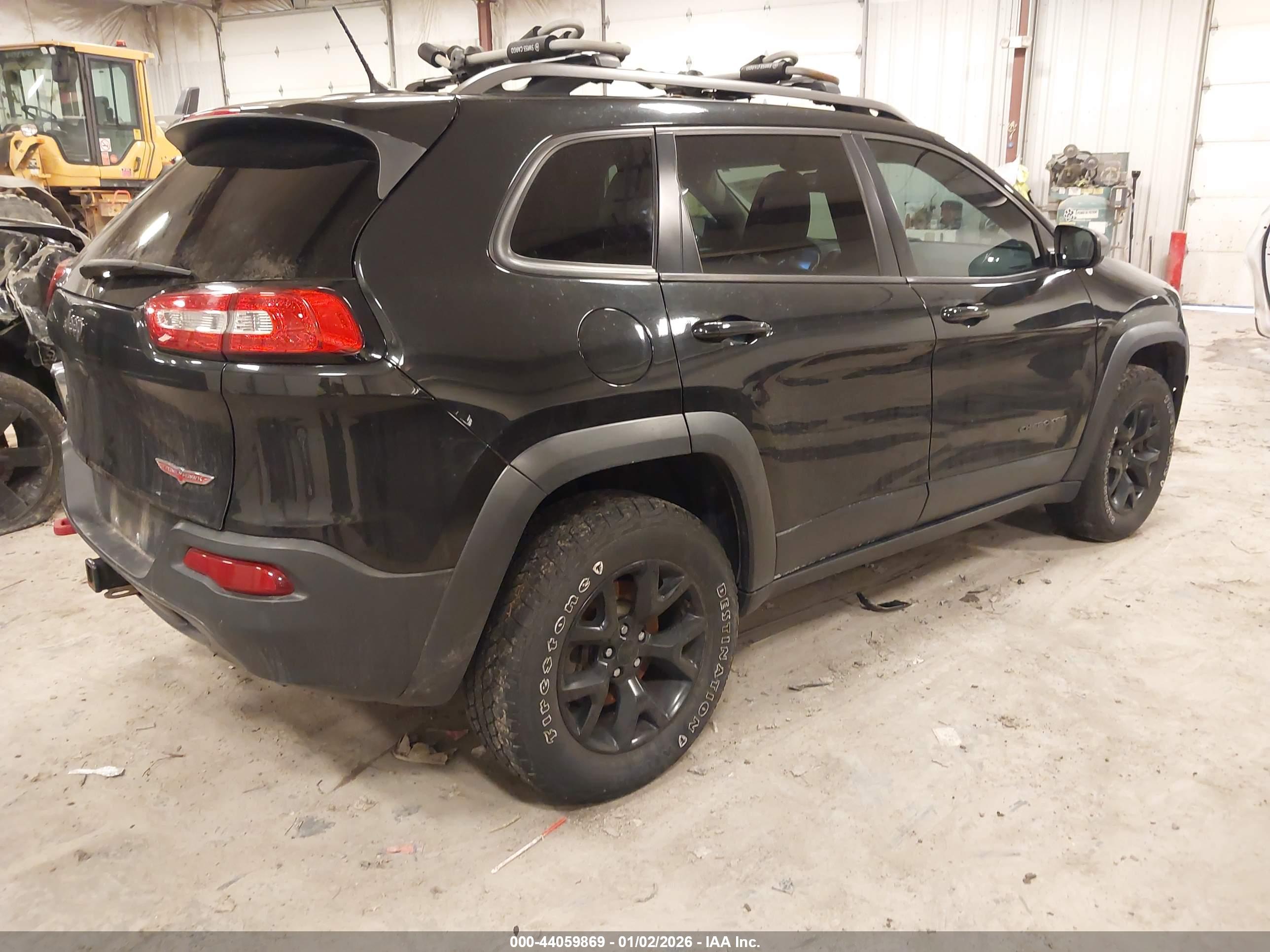 JEEP CHEROKEE image 4