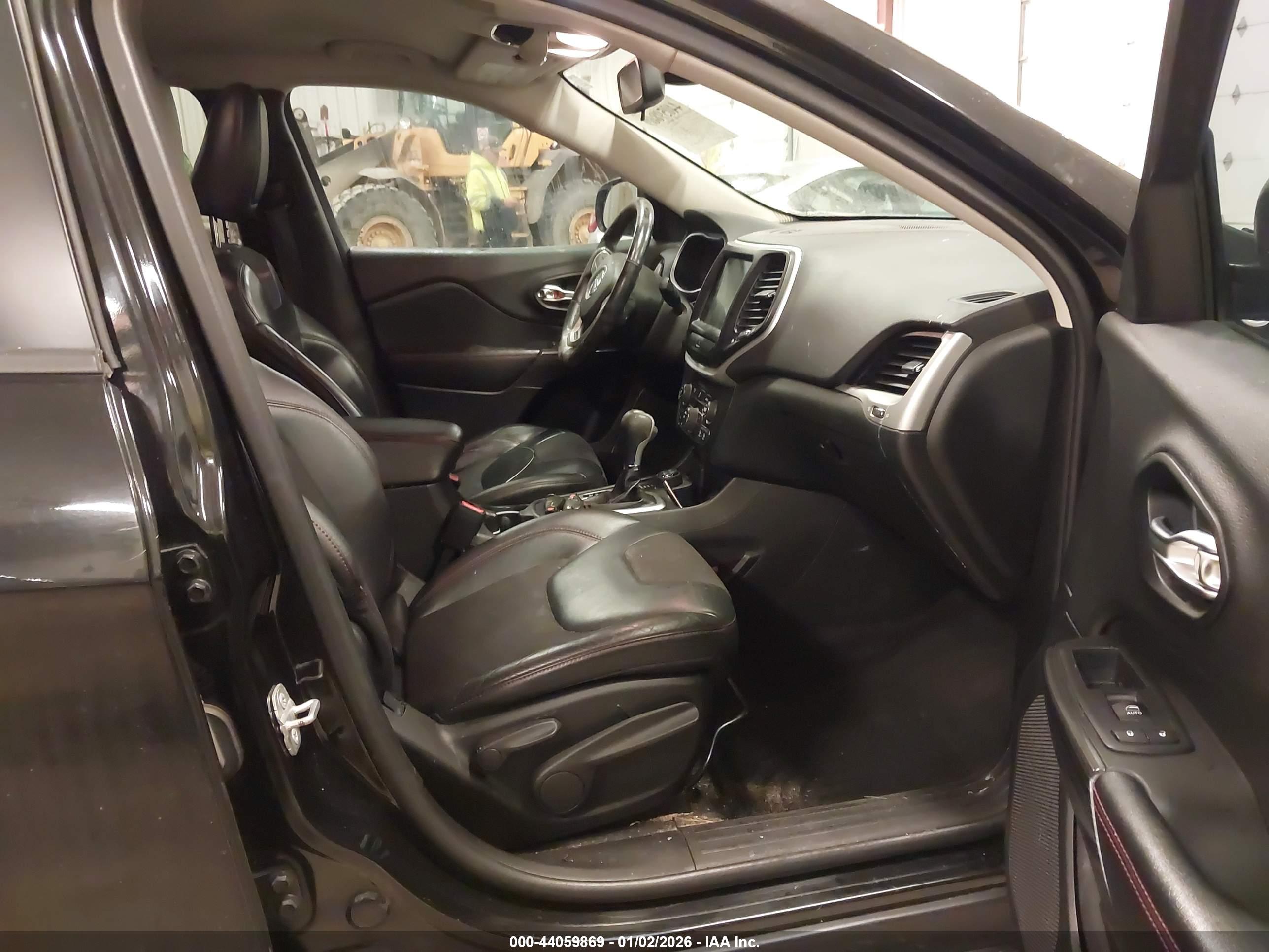 JEEP CHEROKEE image 5