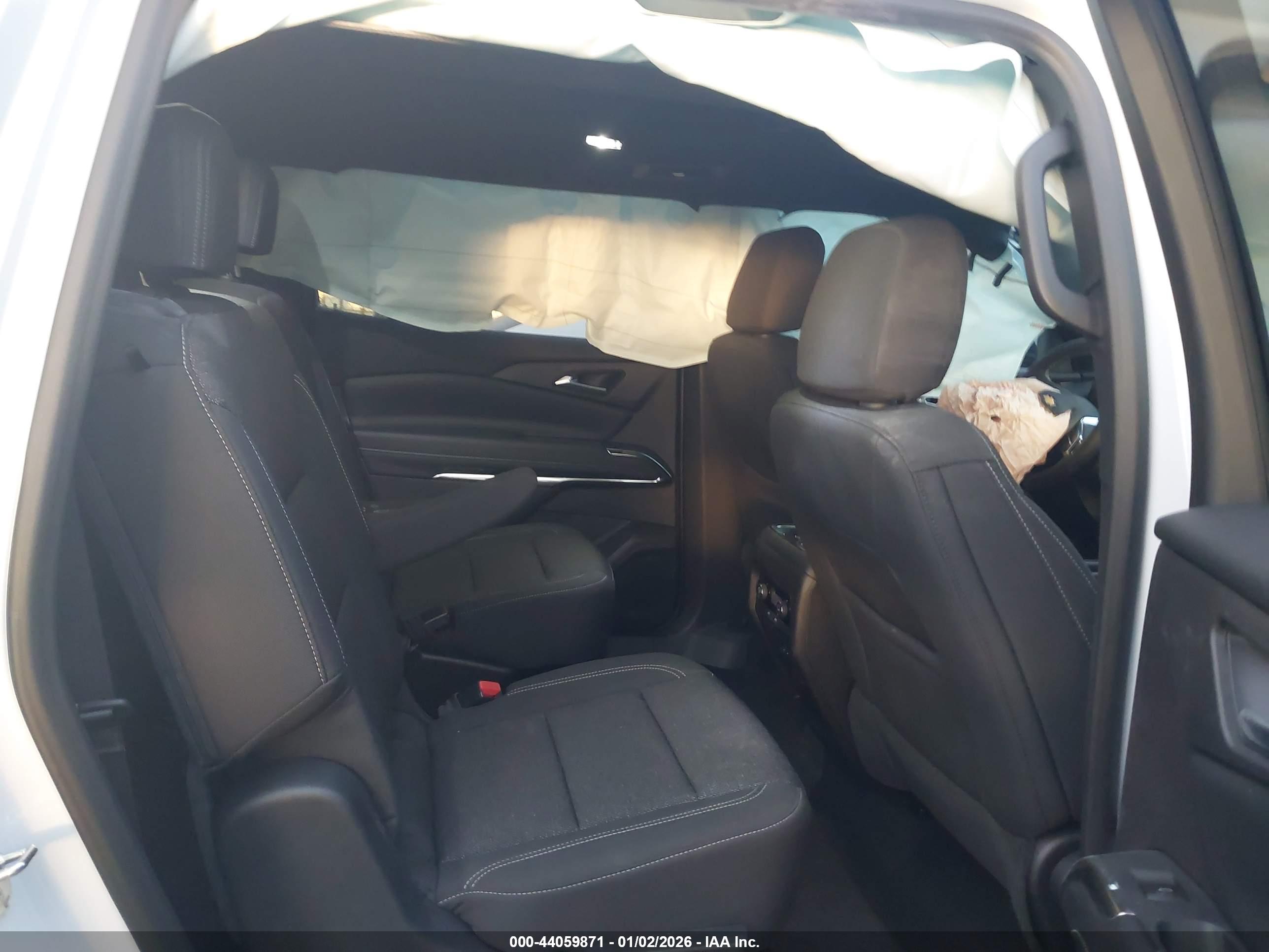 CHEVROLET TRAVERSE image 8