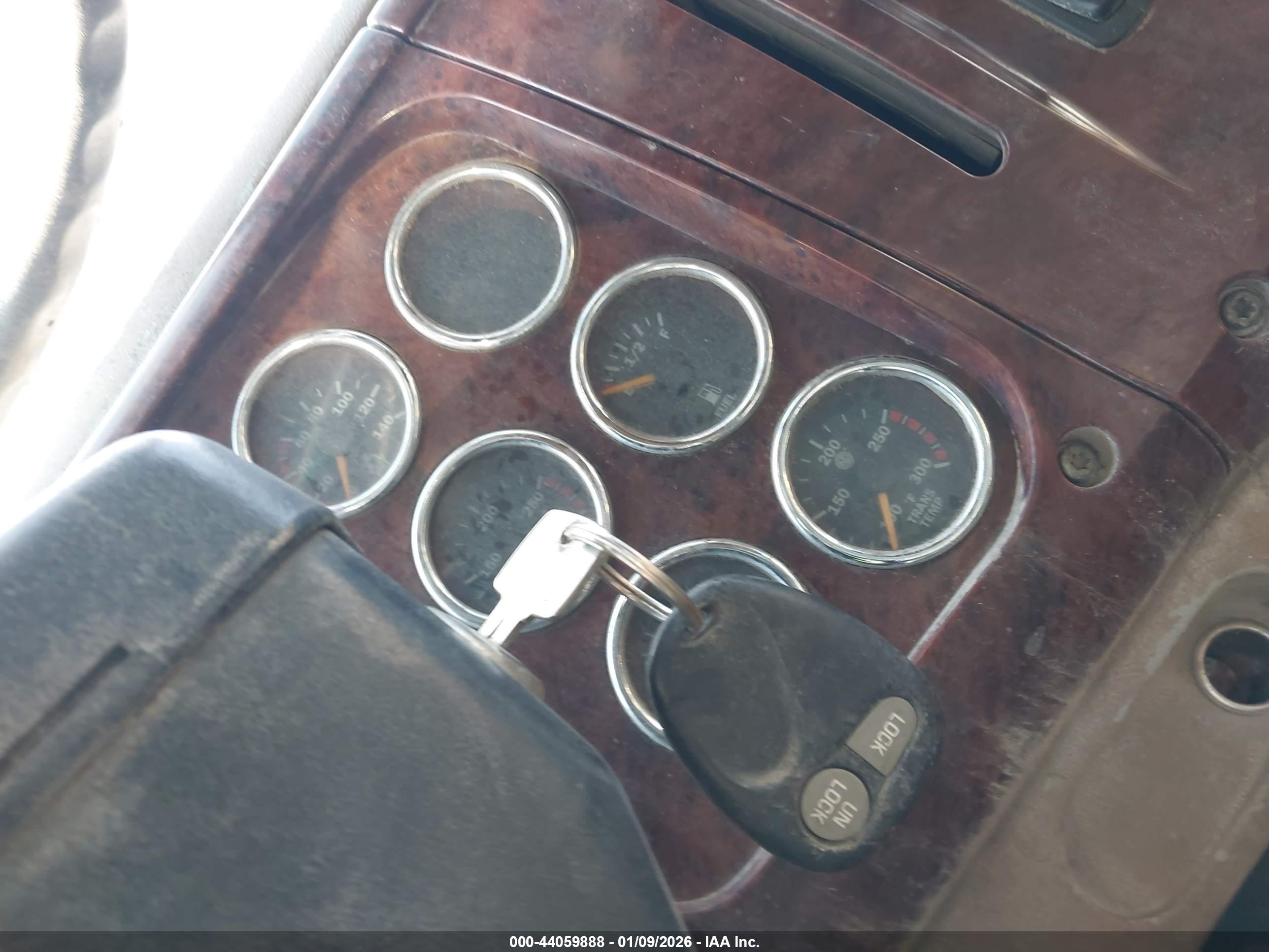 MACK 700 image 11