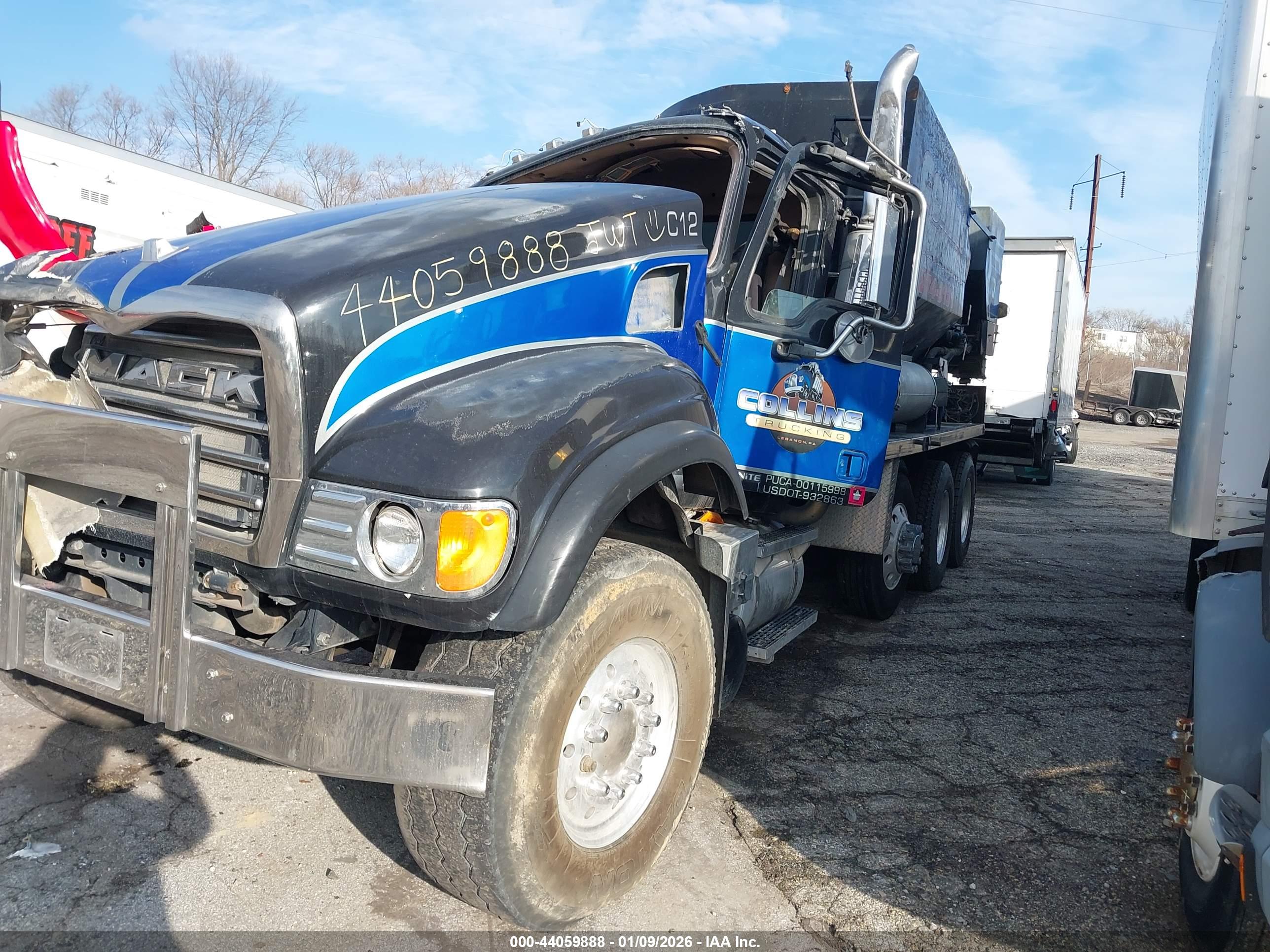 MACK 700 image 2