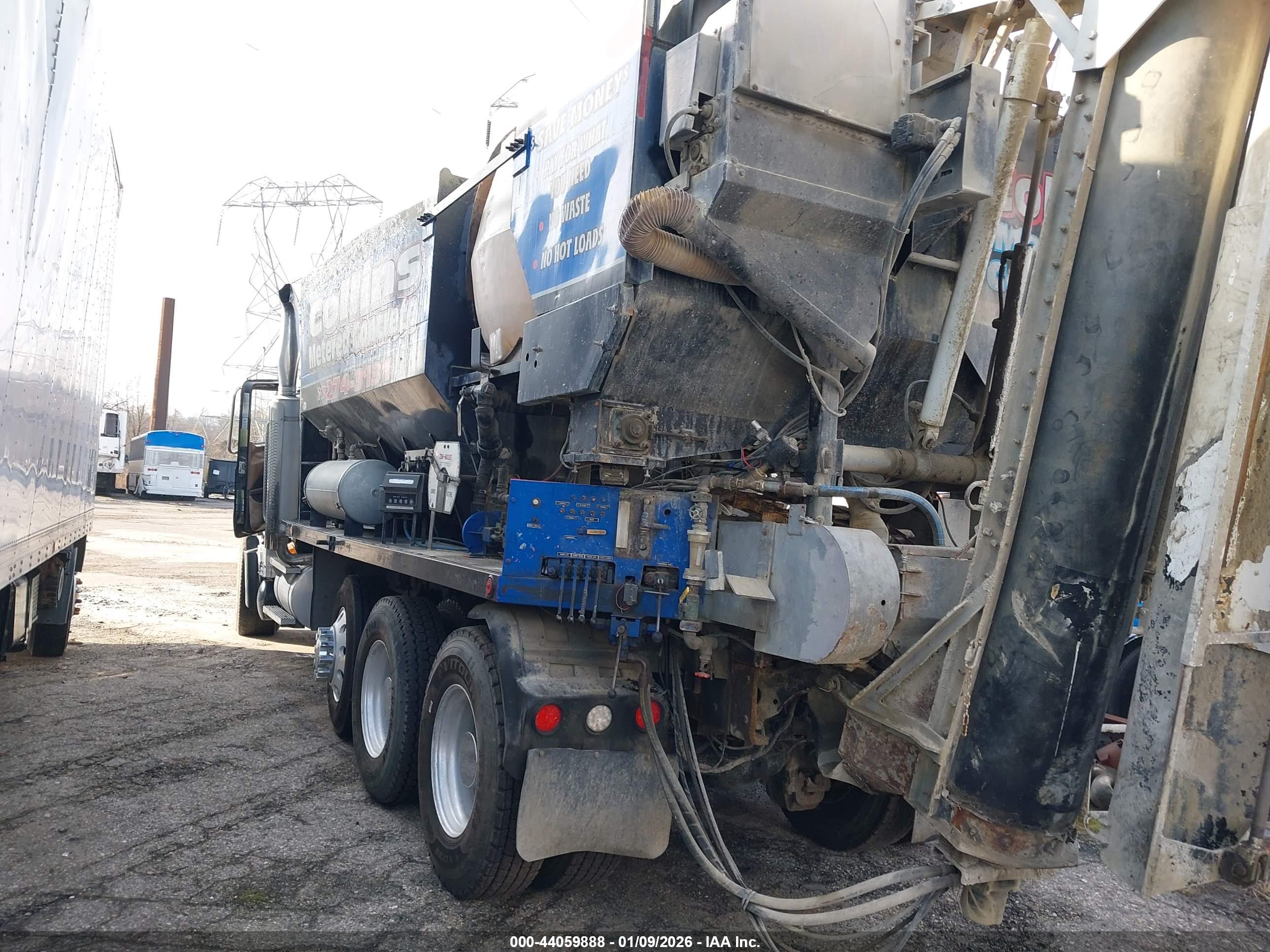 MACK 700 image 3