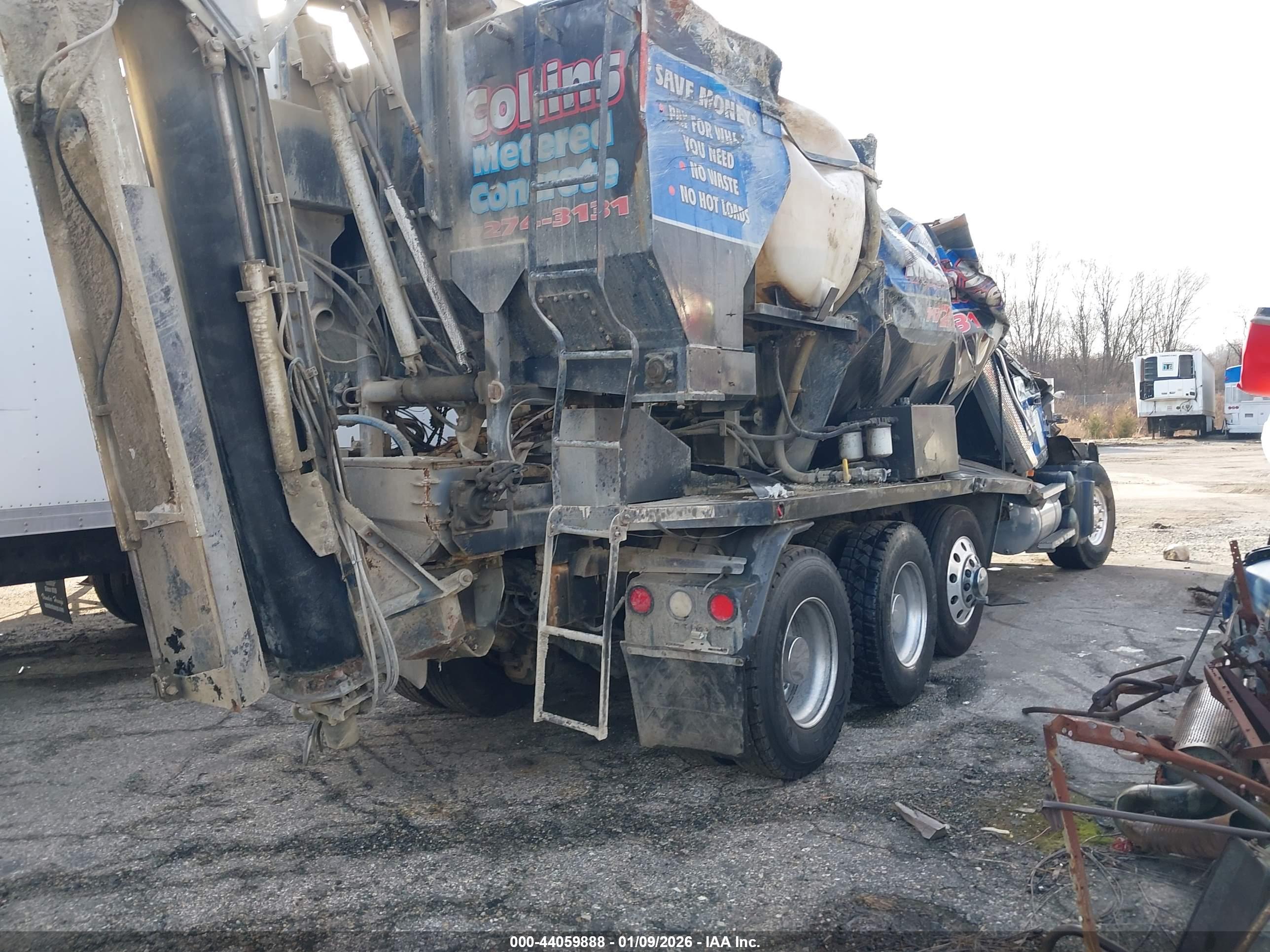 MACK 700 image 4